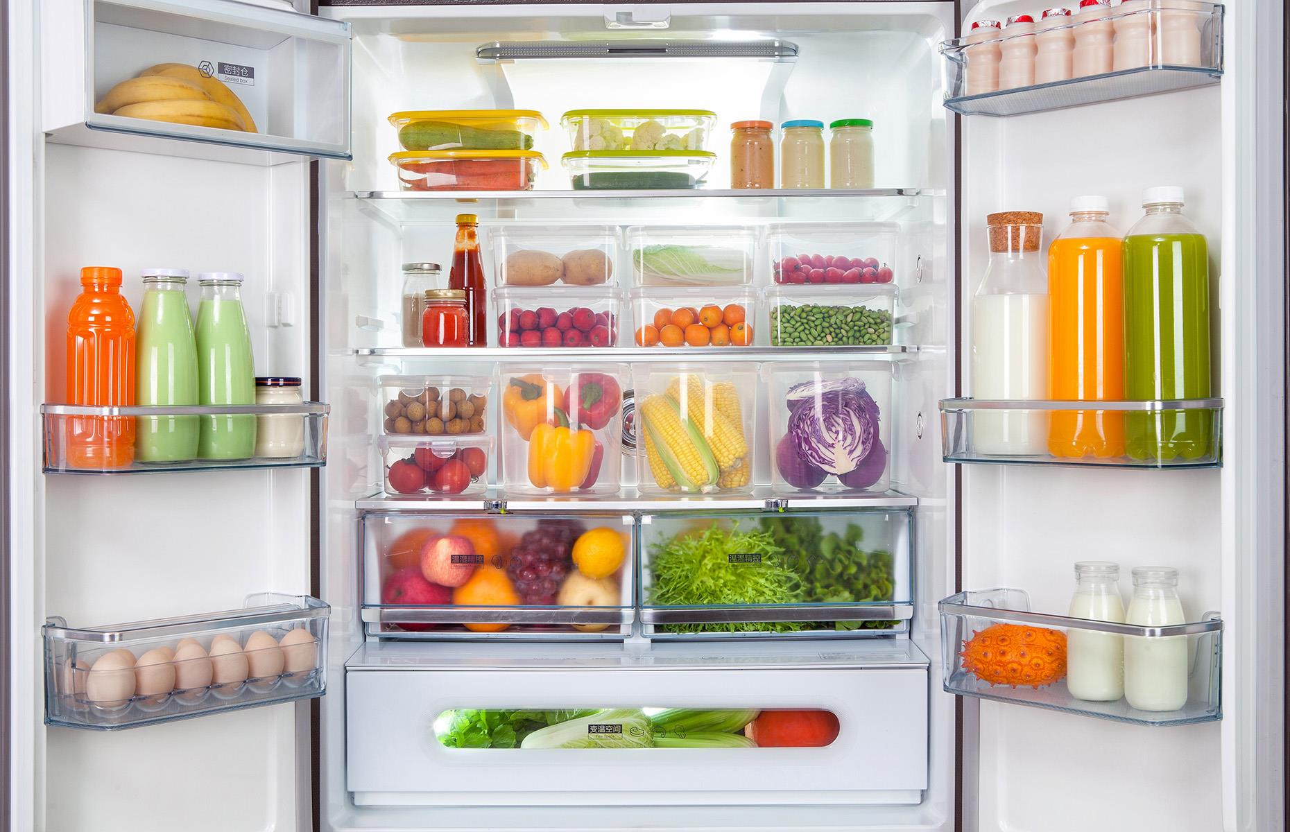 Use clear containers in the fridge
