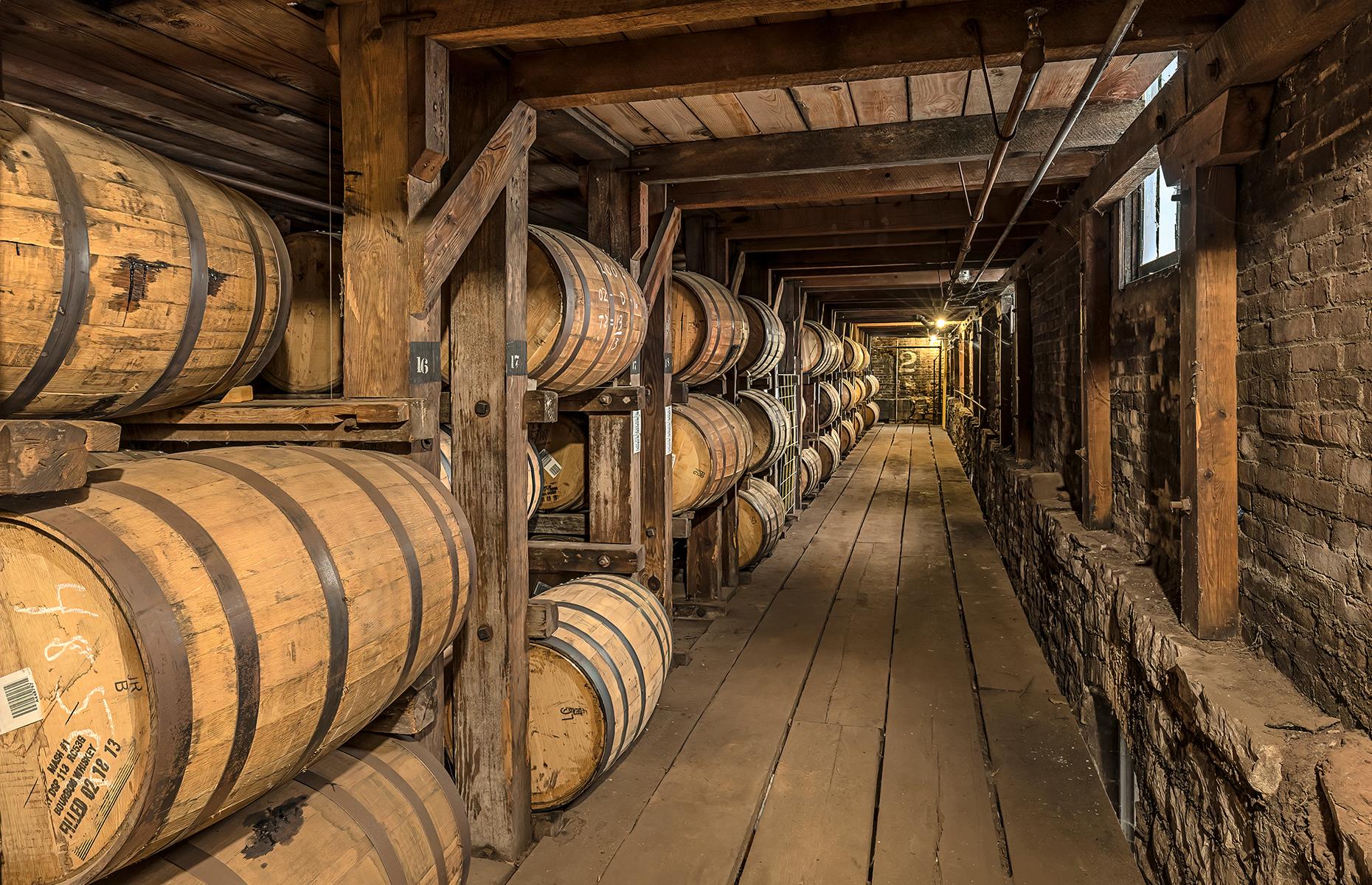 Kentucky: follow the Kentucky Bourbon Trail