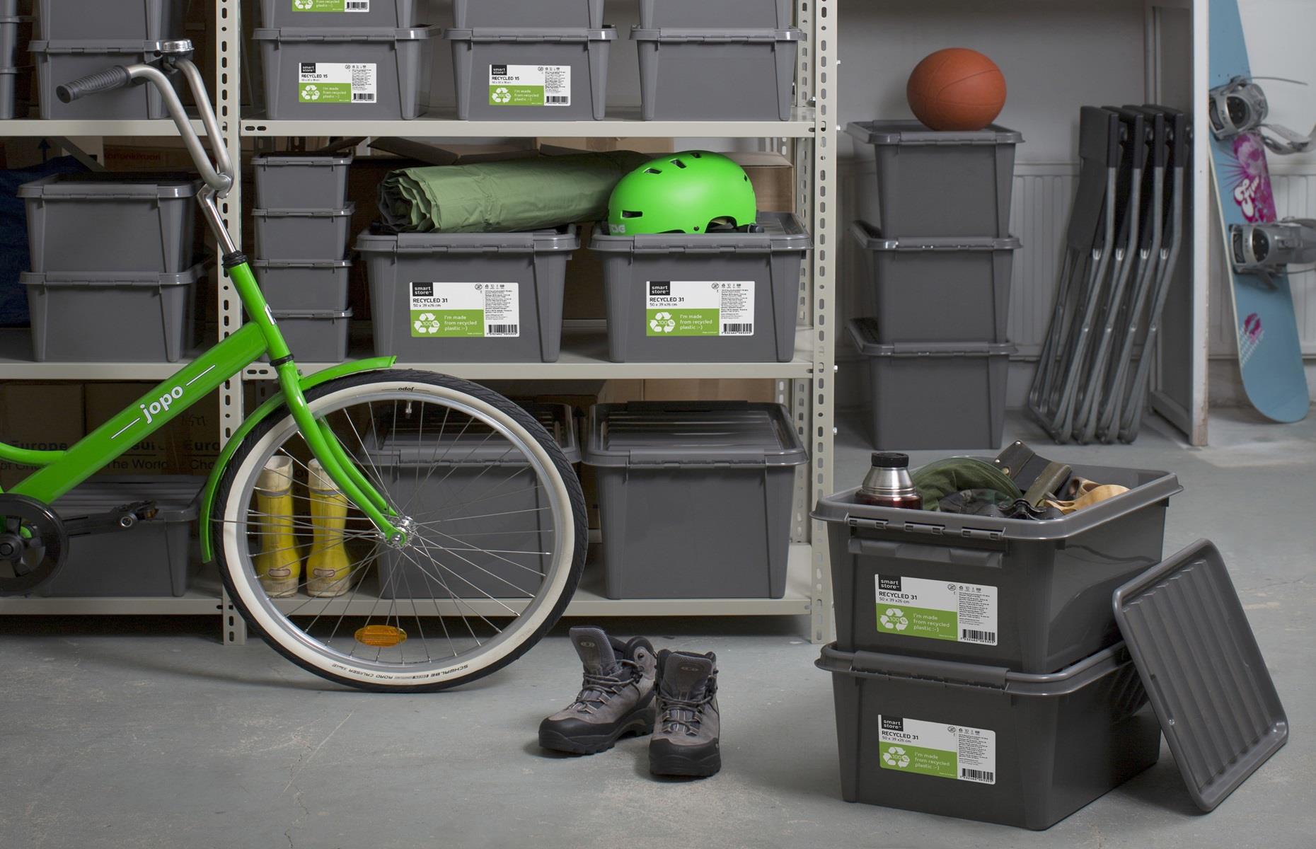 Tidy up sports equipment