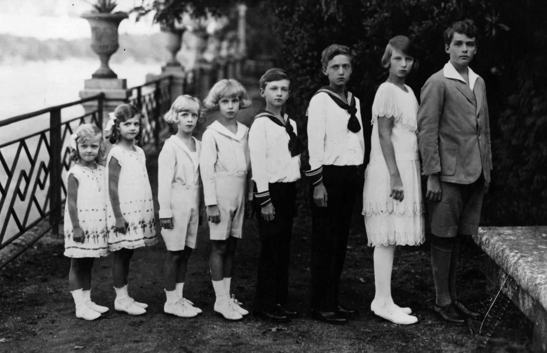 1925: El archiduque Otto de Austria en la Villa Uribarren, Lequeito, España.