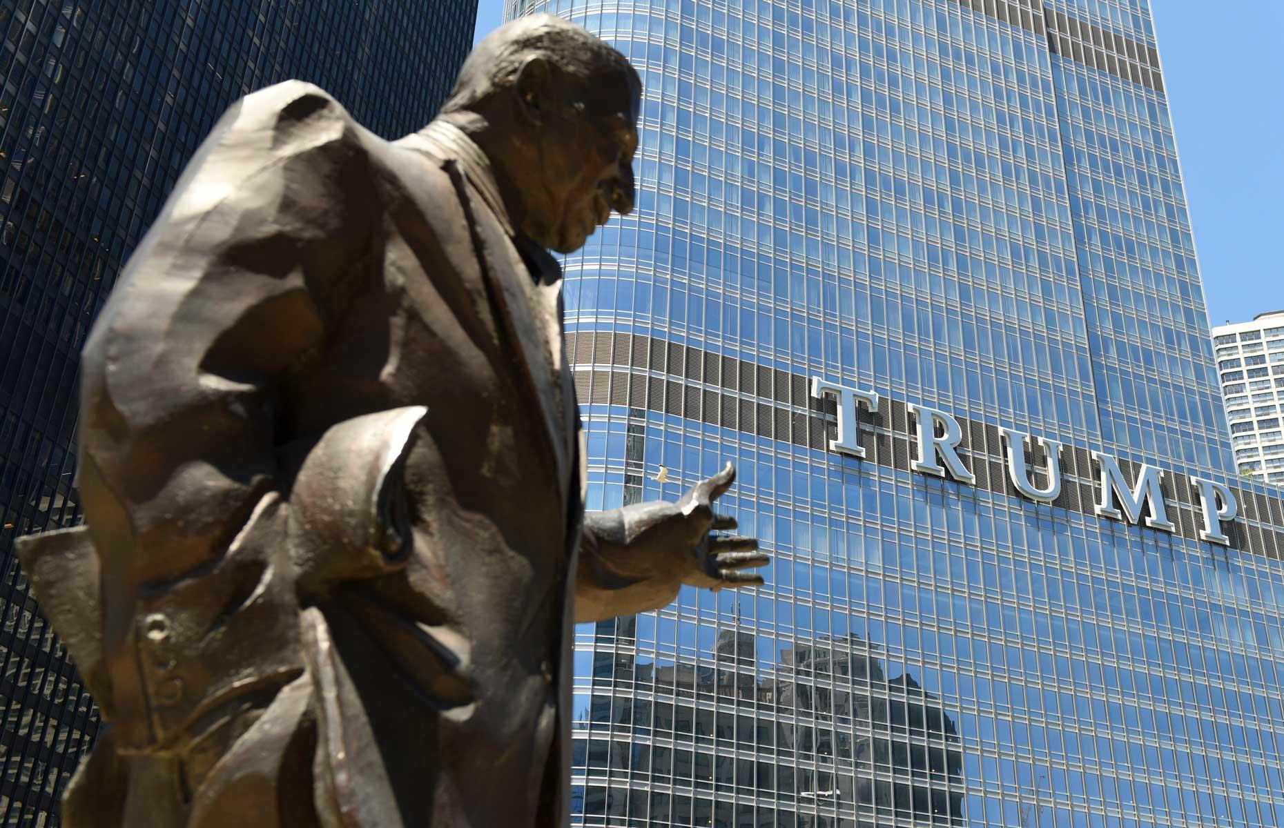 Joint 7. 423m – Trump International Hotel and Tower, Chicago, Illinois