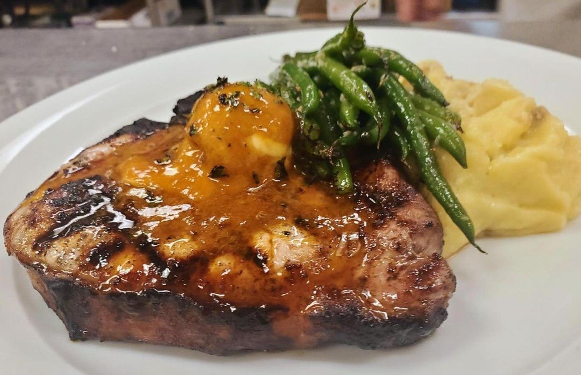 Kansas: Harvest Kitchen | Bar, Hyatt Regency, Wichita