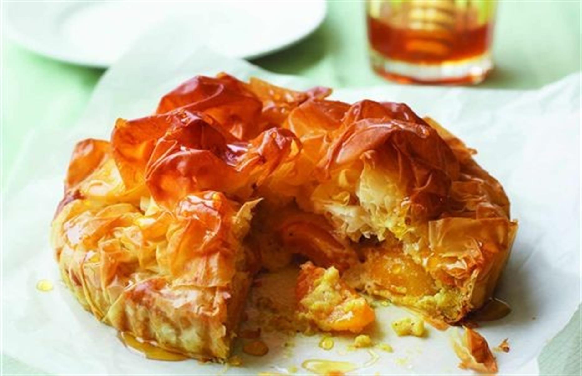 Apricot, honey and pistachio tart