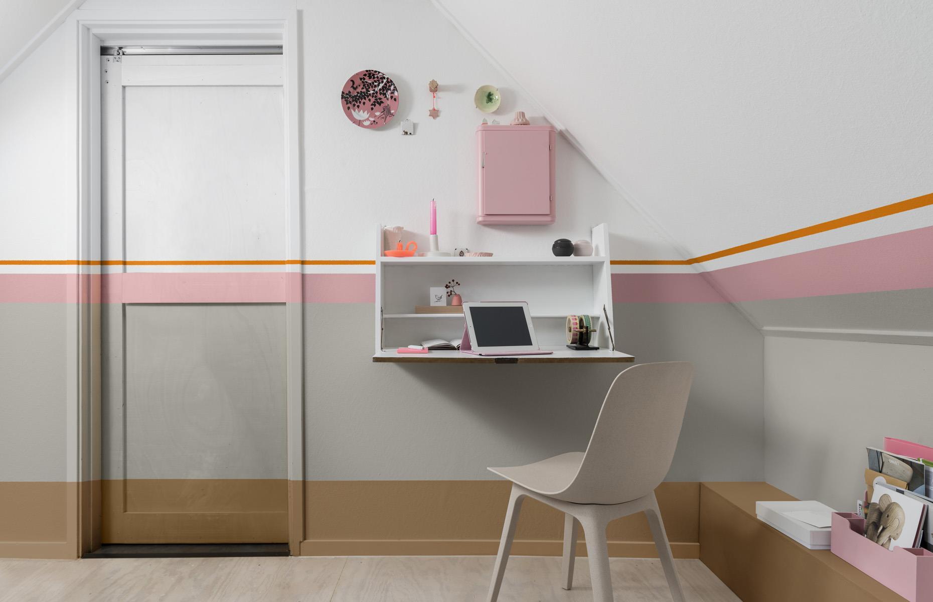 Paint a dado rail