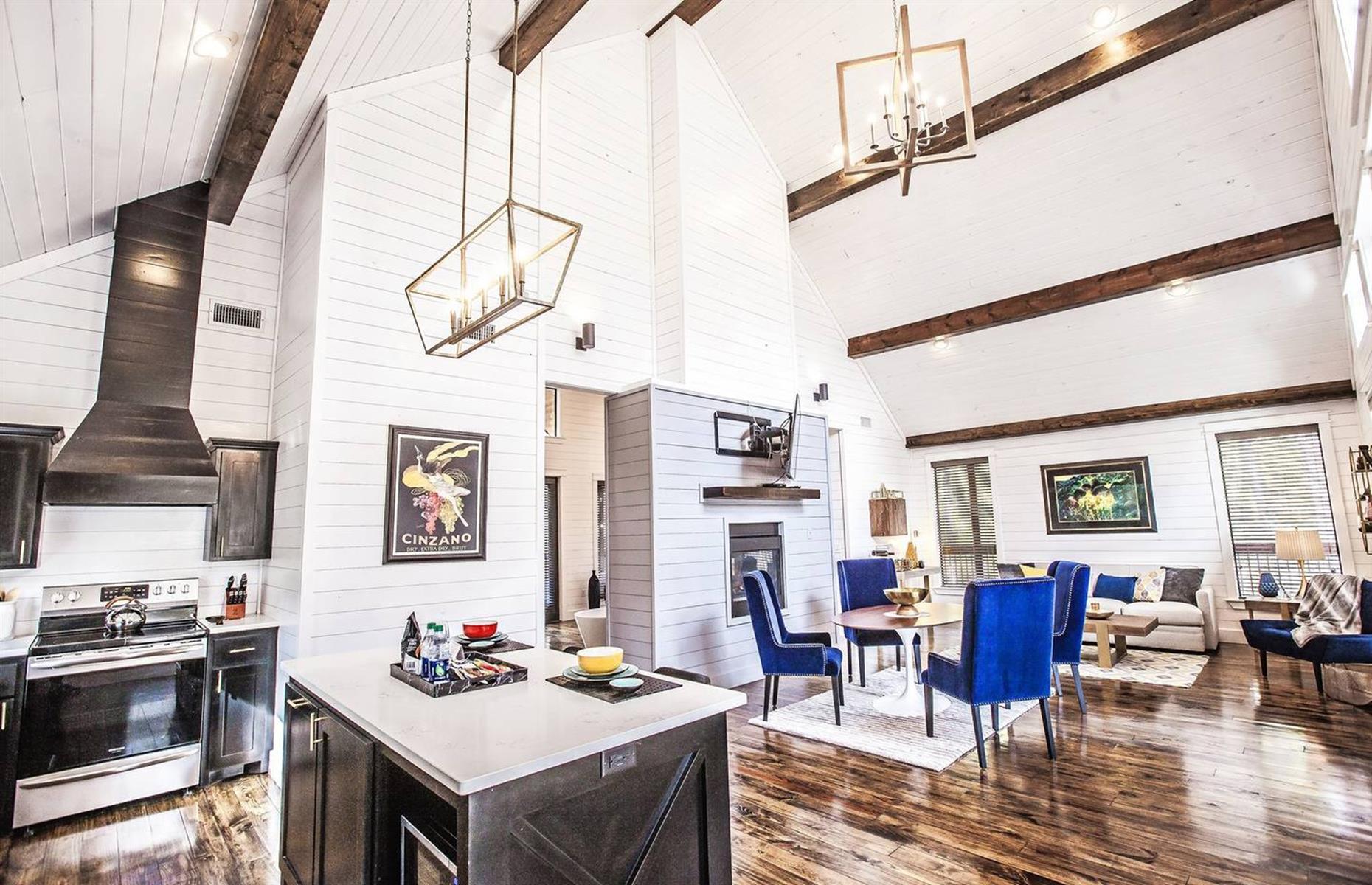 Oklahoma: modern cabin in Broken Bow