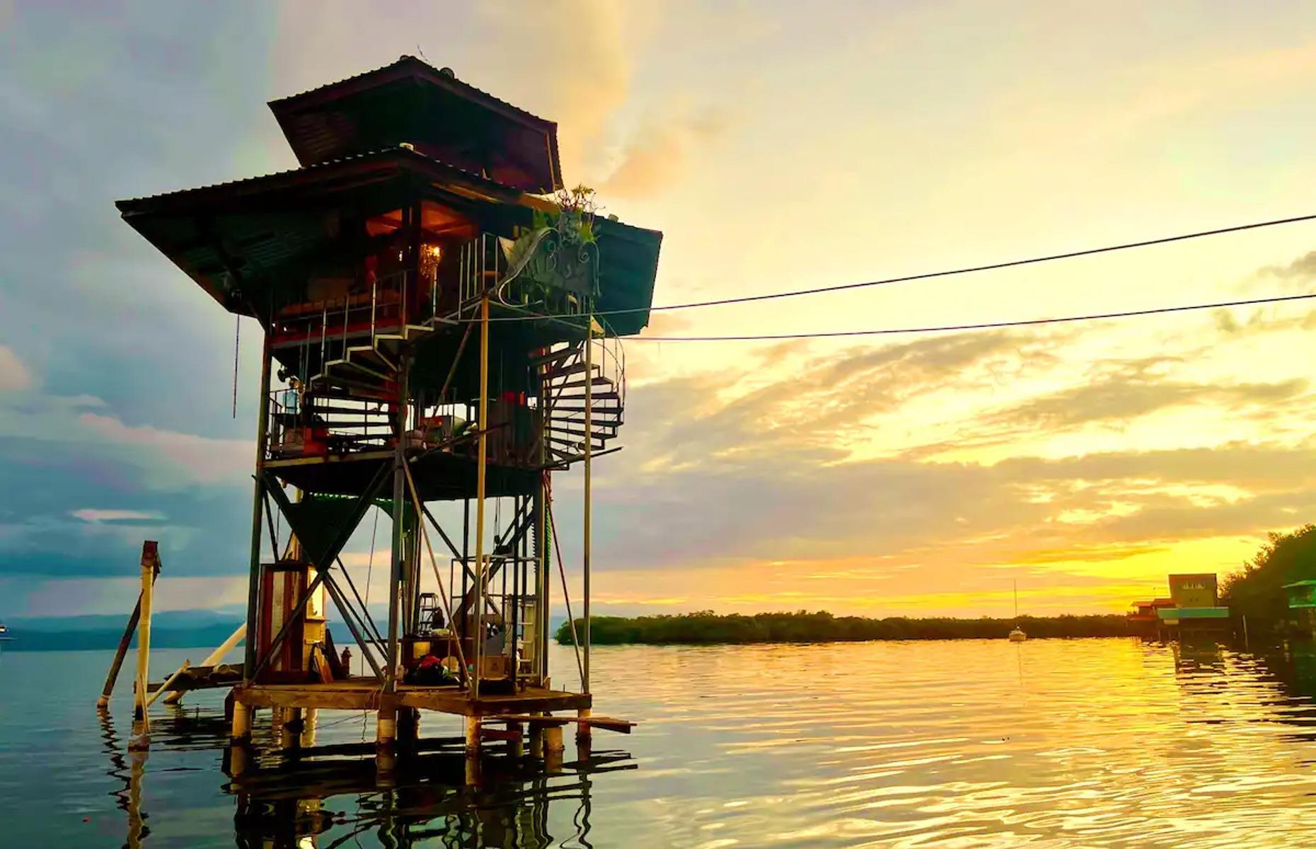 Artist's Tower on the Sea, Bocas Town, Panamá