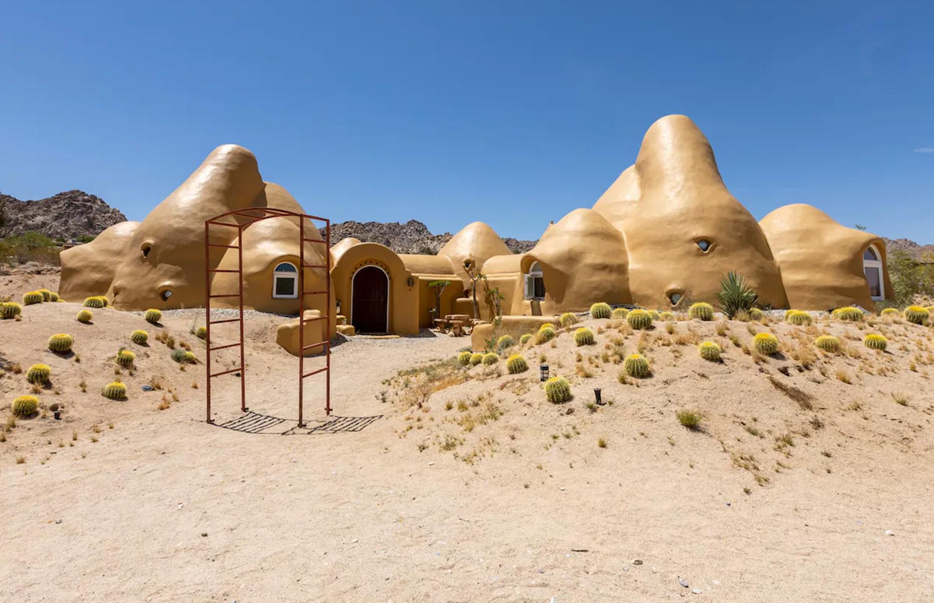 Bonita dome homes, Joshua Tree National Park, California