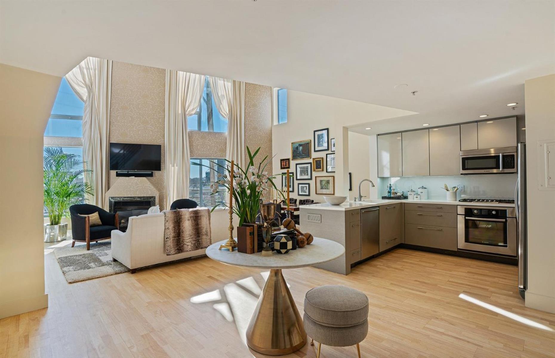 San Fran apartment, California