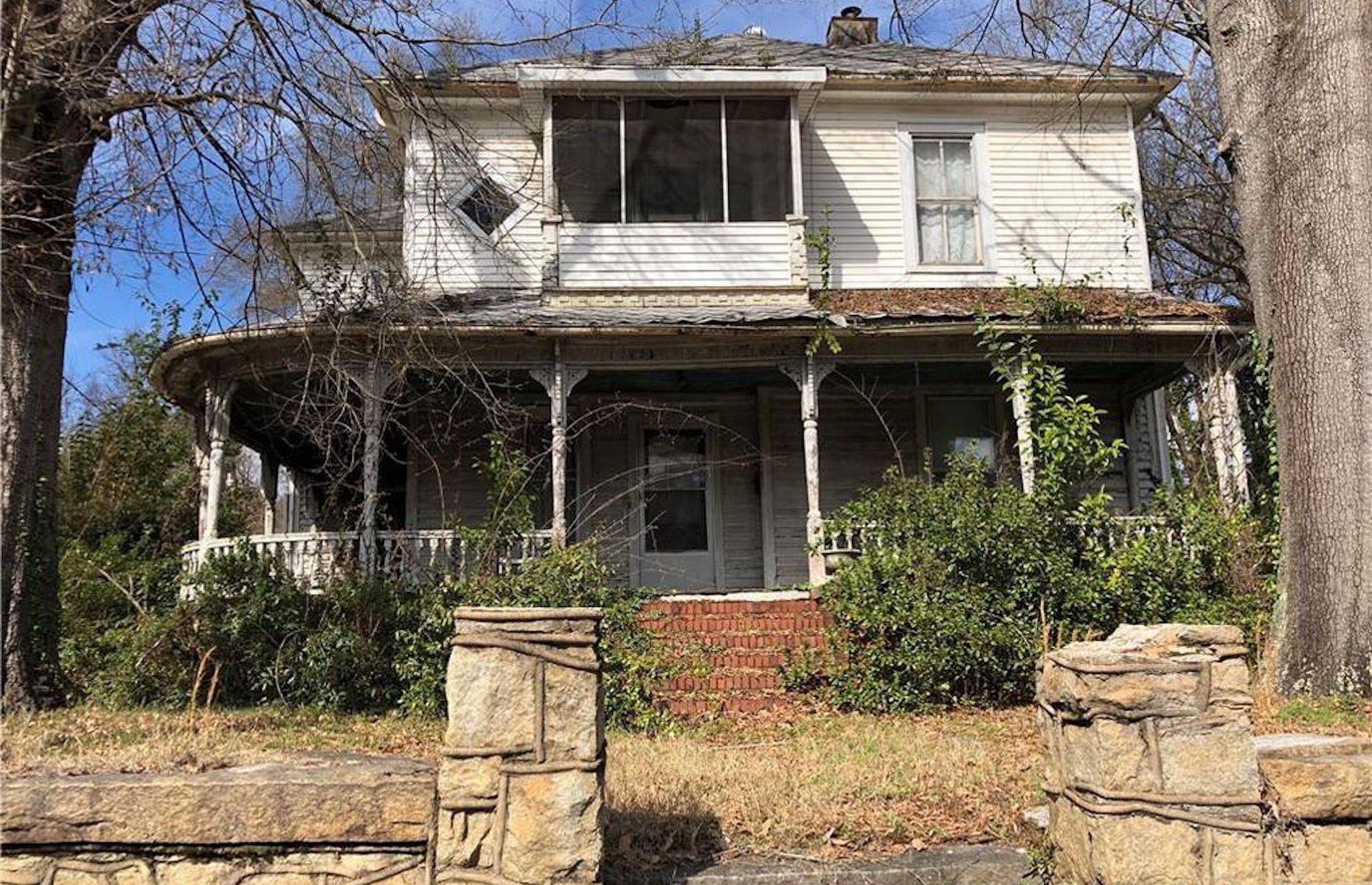 Colonial farmhouse, South Carolina, USA: $74,900 (£60k)