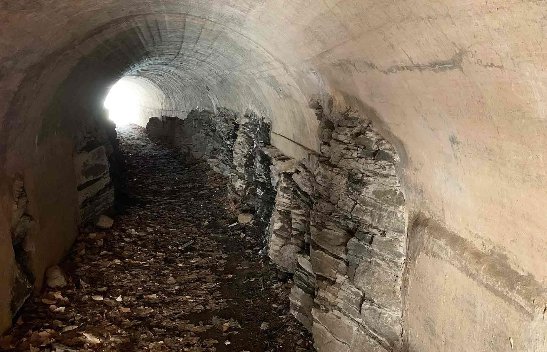 Túnel ferroviario