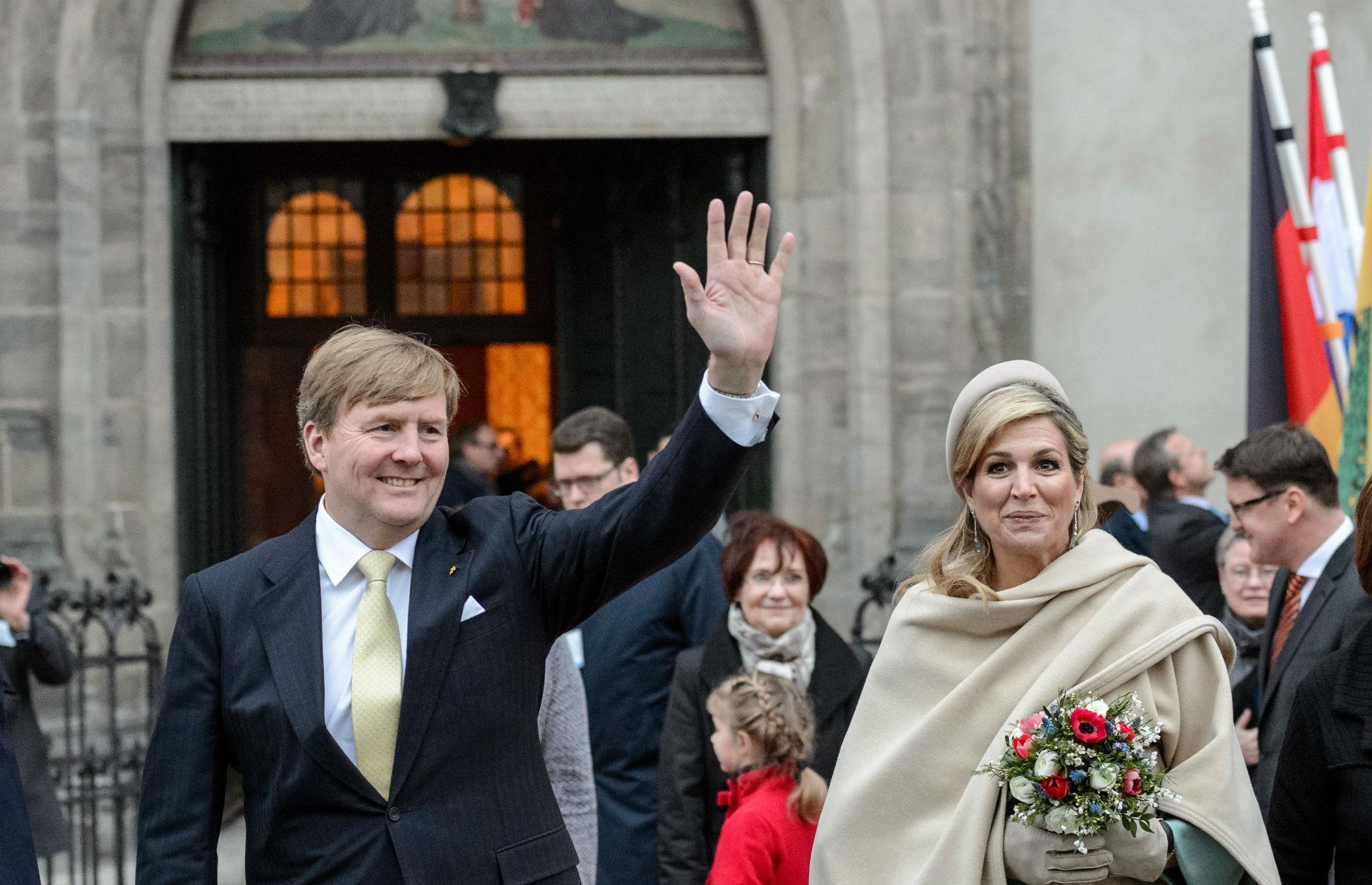 King Willem-Alexander, Netherlands: airline pilot 