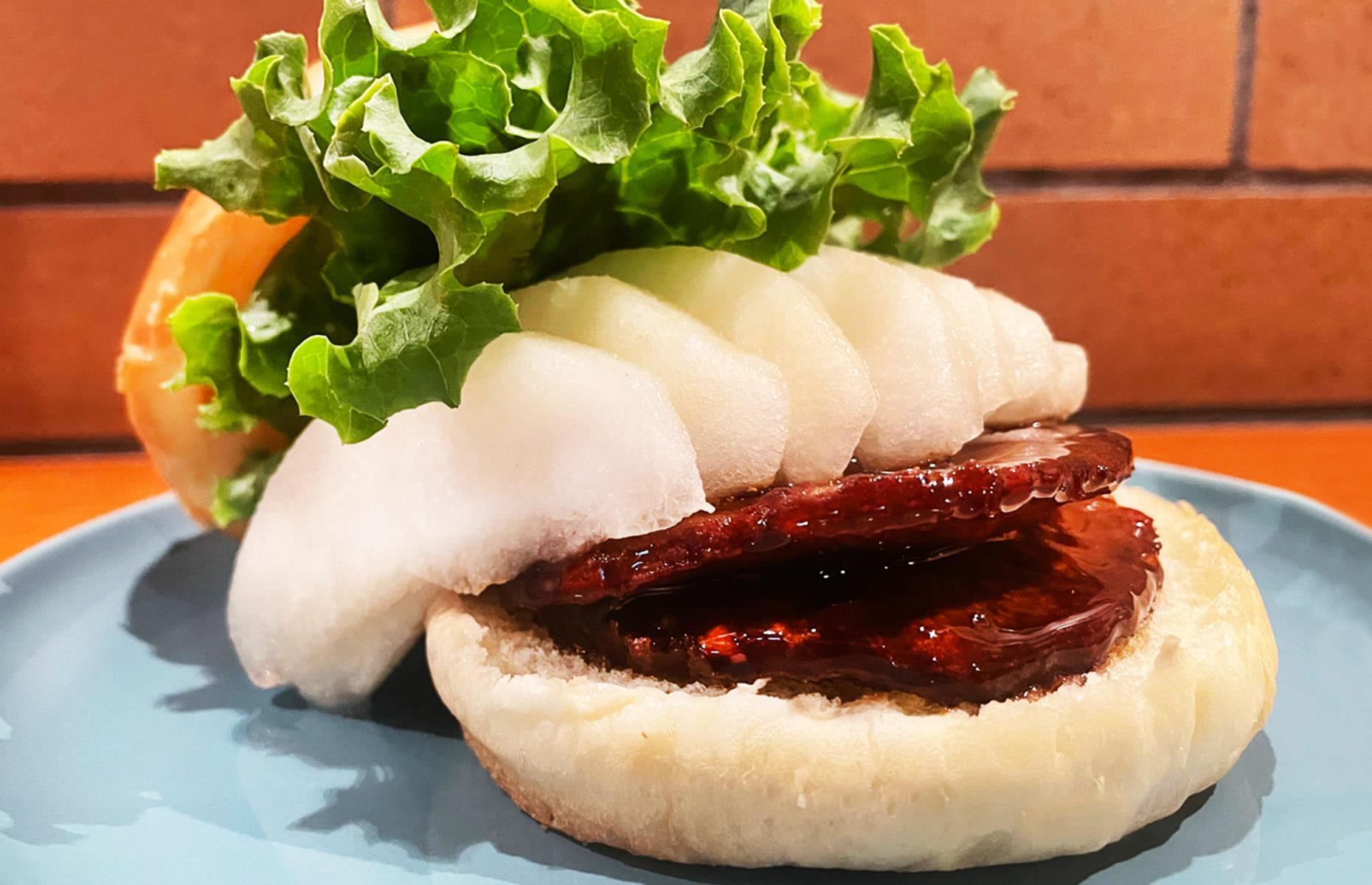 11. Pear Double Teriyaki Burger, Dom Dom, Japan
