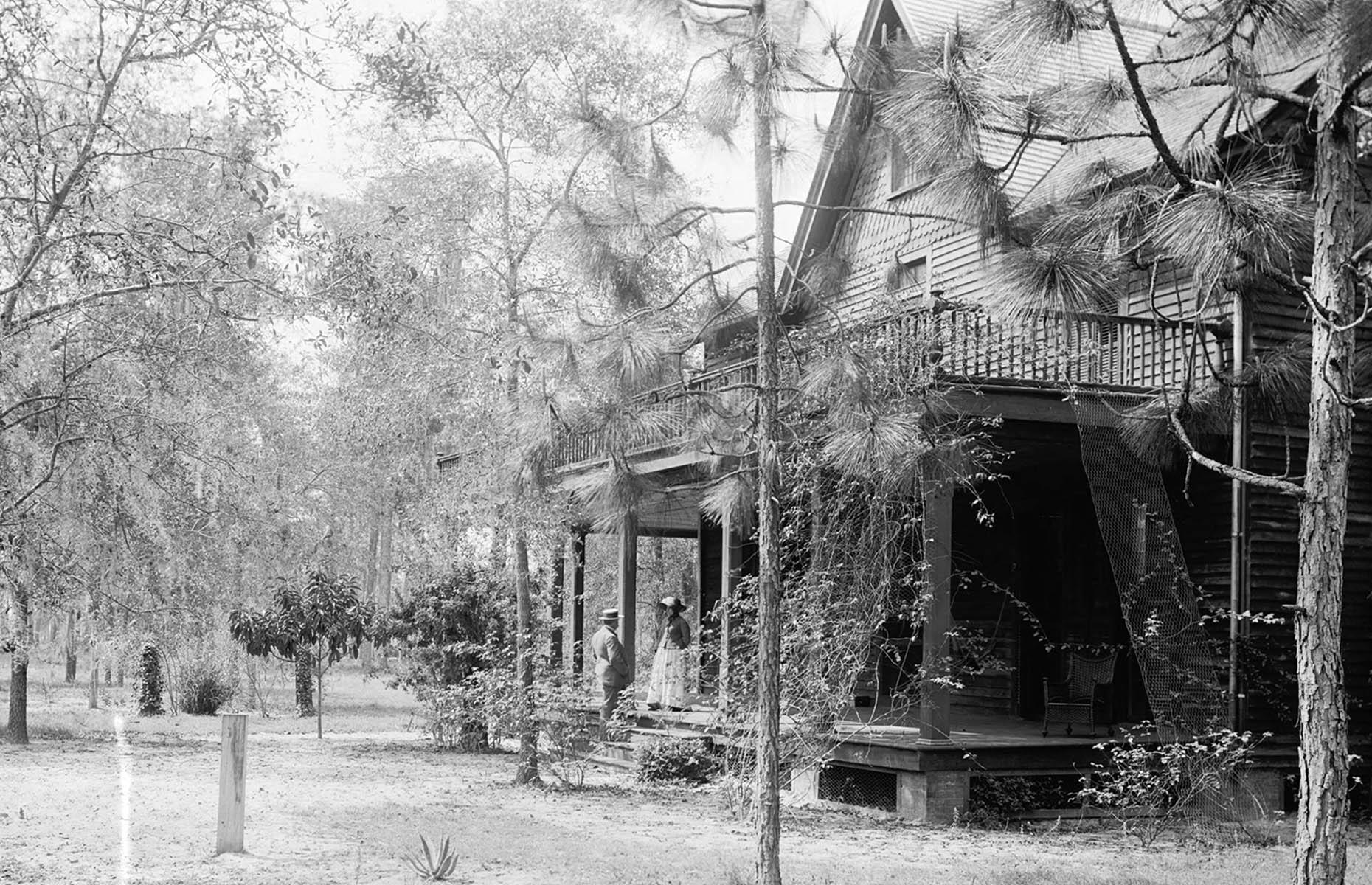 1880: woodland house in Seville