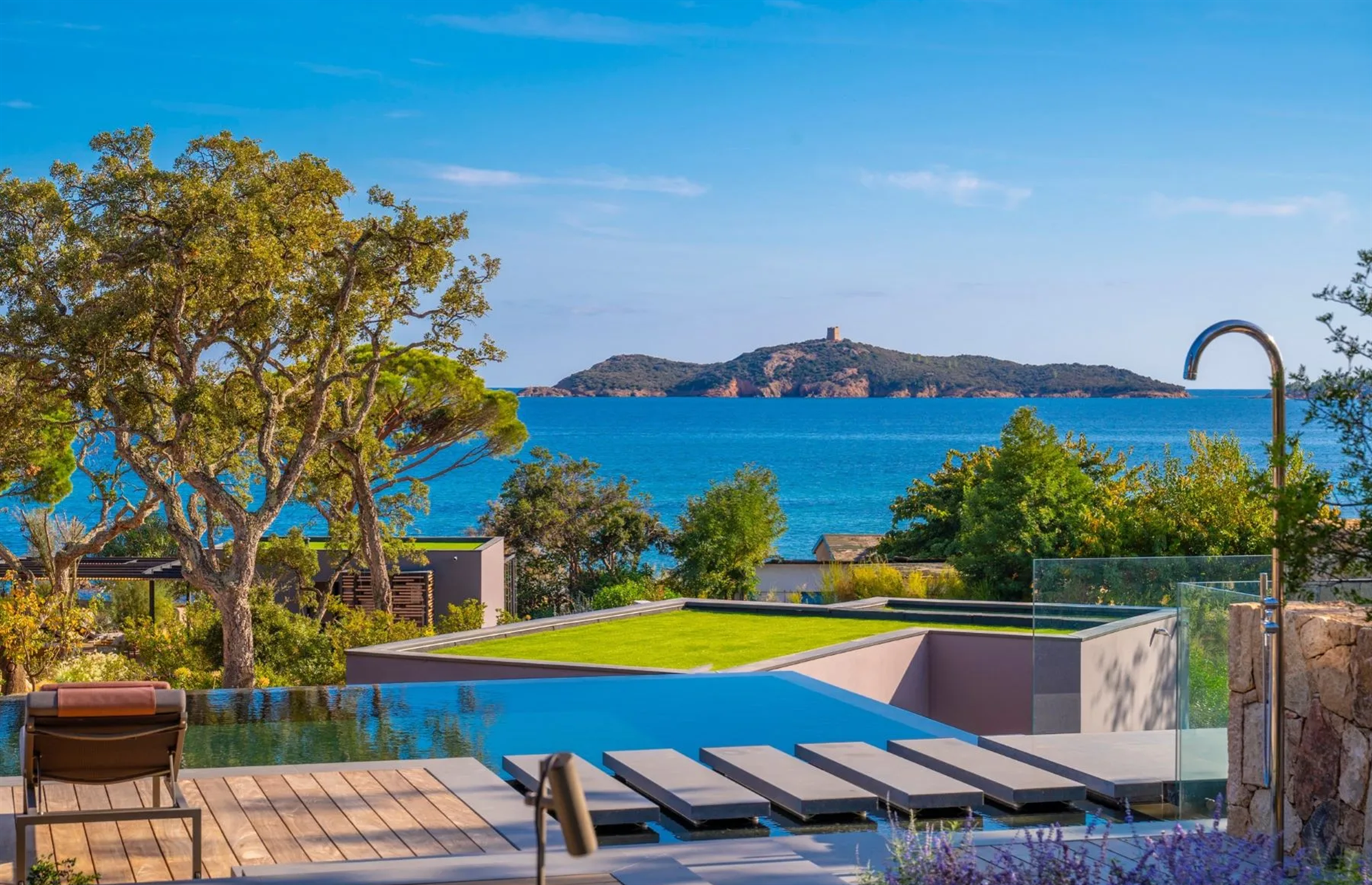 Villa d'architecte, Corse, France : 255 321 euros le mois