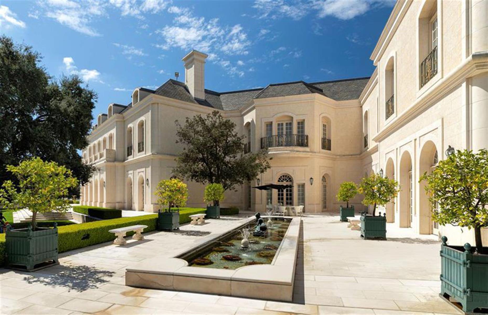 The Manor, California, USA