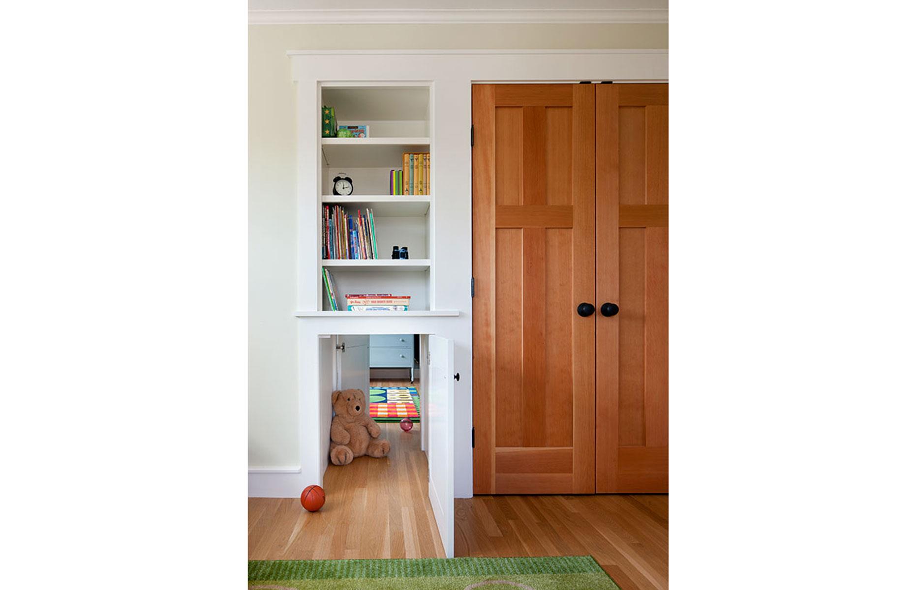 The hidden mini passageway 