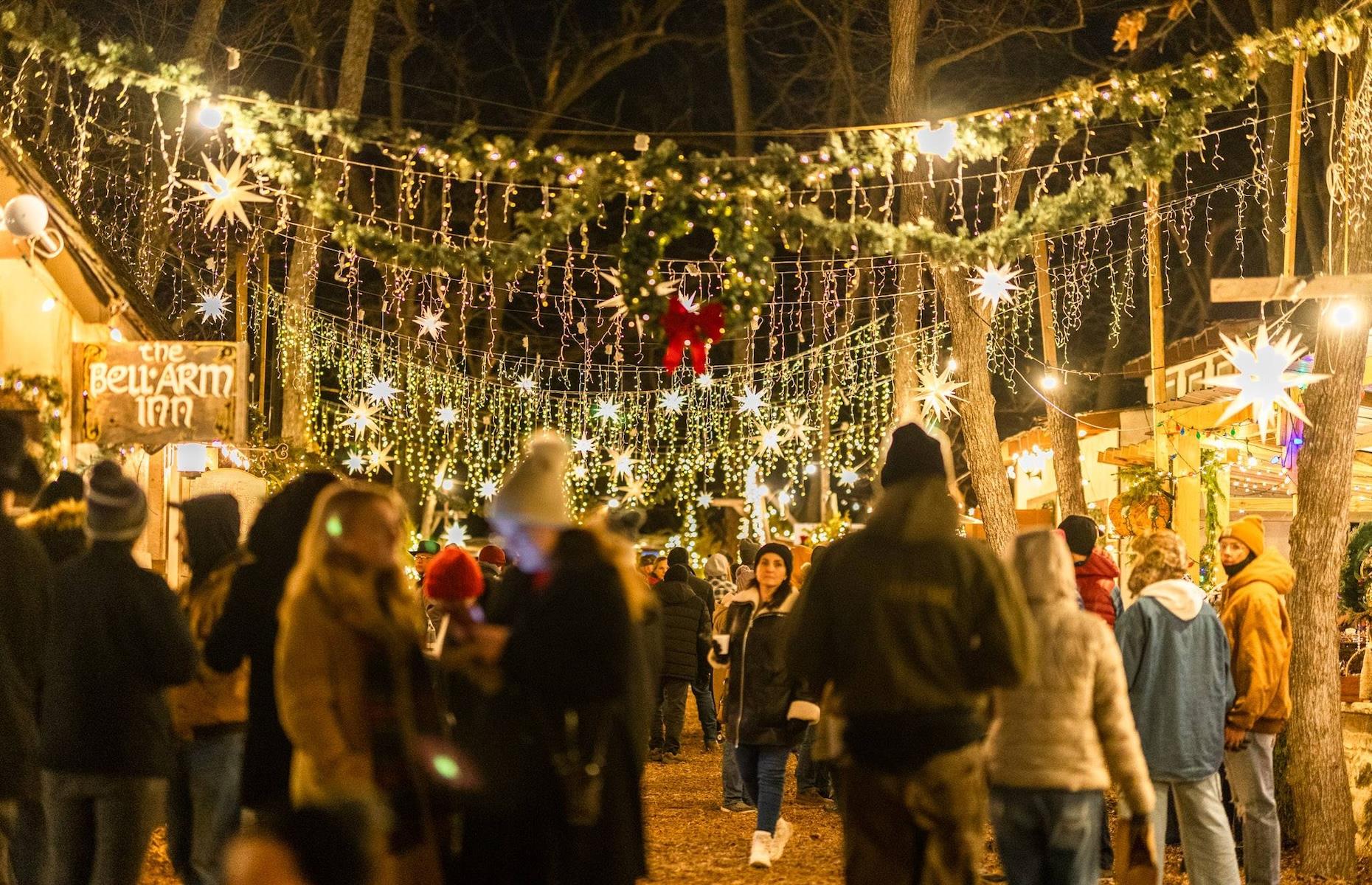 Kansas: Old World Christkindlmarkt, St Marys