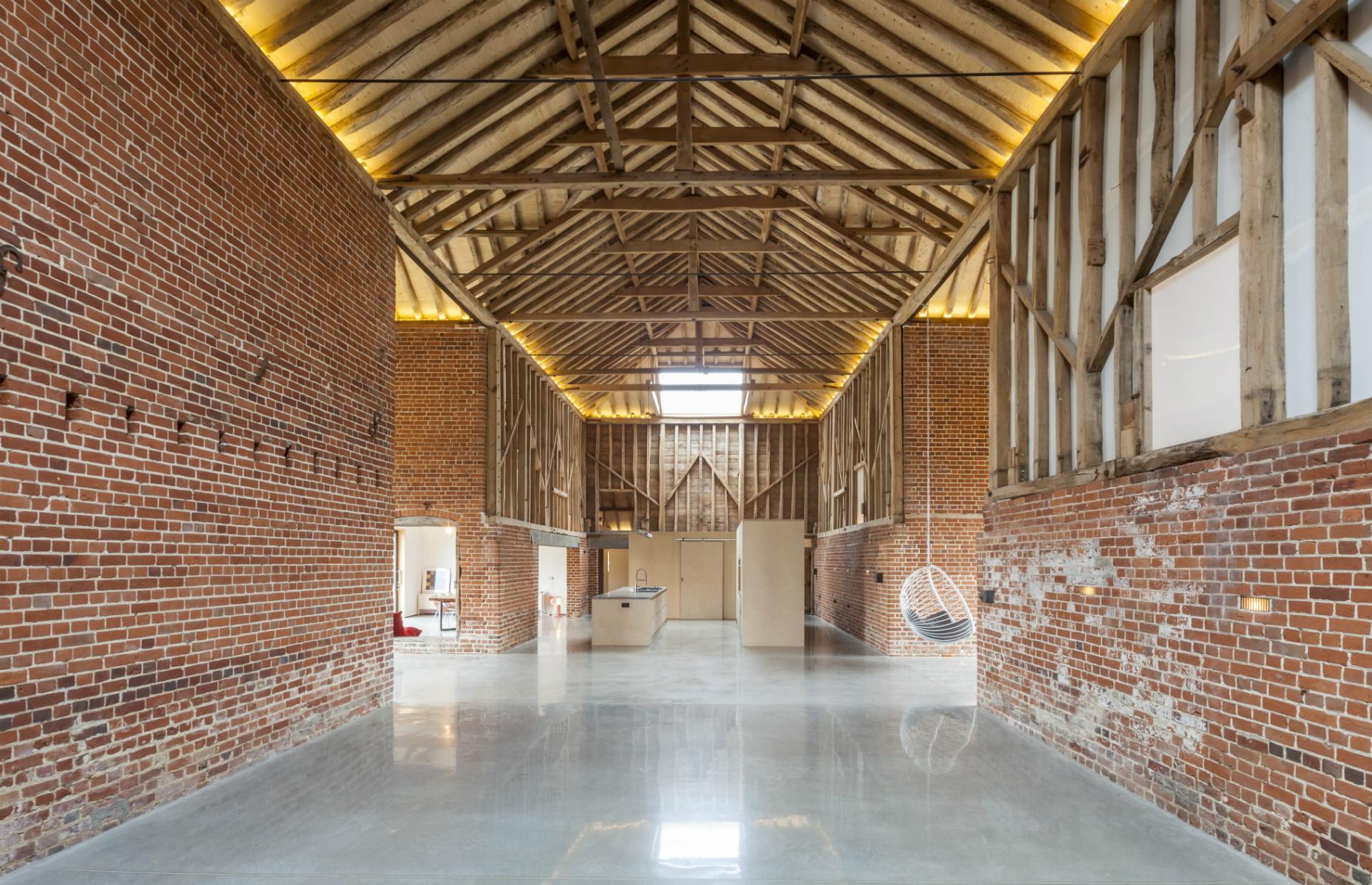 Church Hill Barn, Suffolk, England: Modern barns that are so far from farmyard 