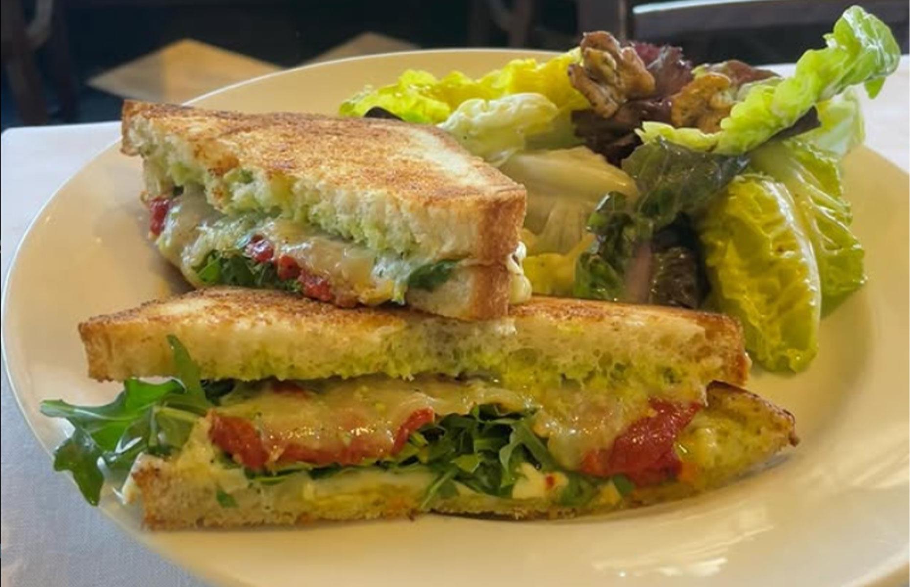 7. Mustards Bar and Grill, San Francisco International, California