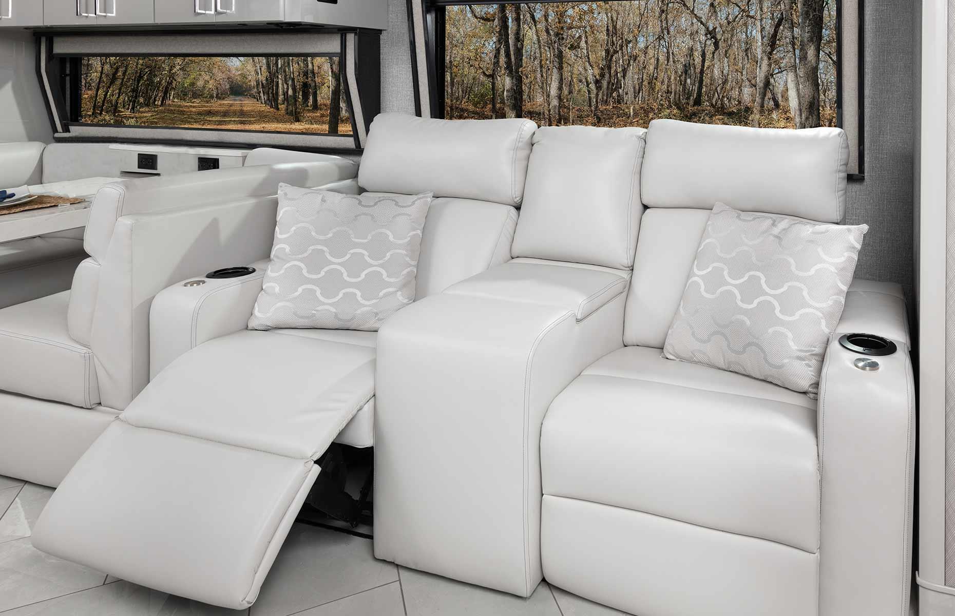2025 American Eagle 45k: impressive smart home system