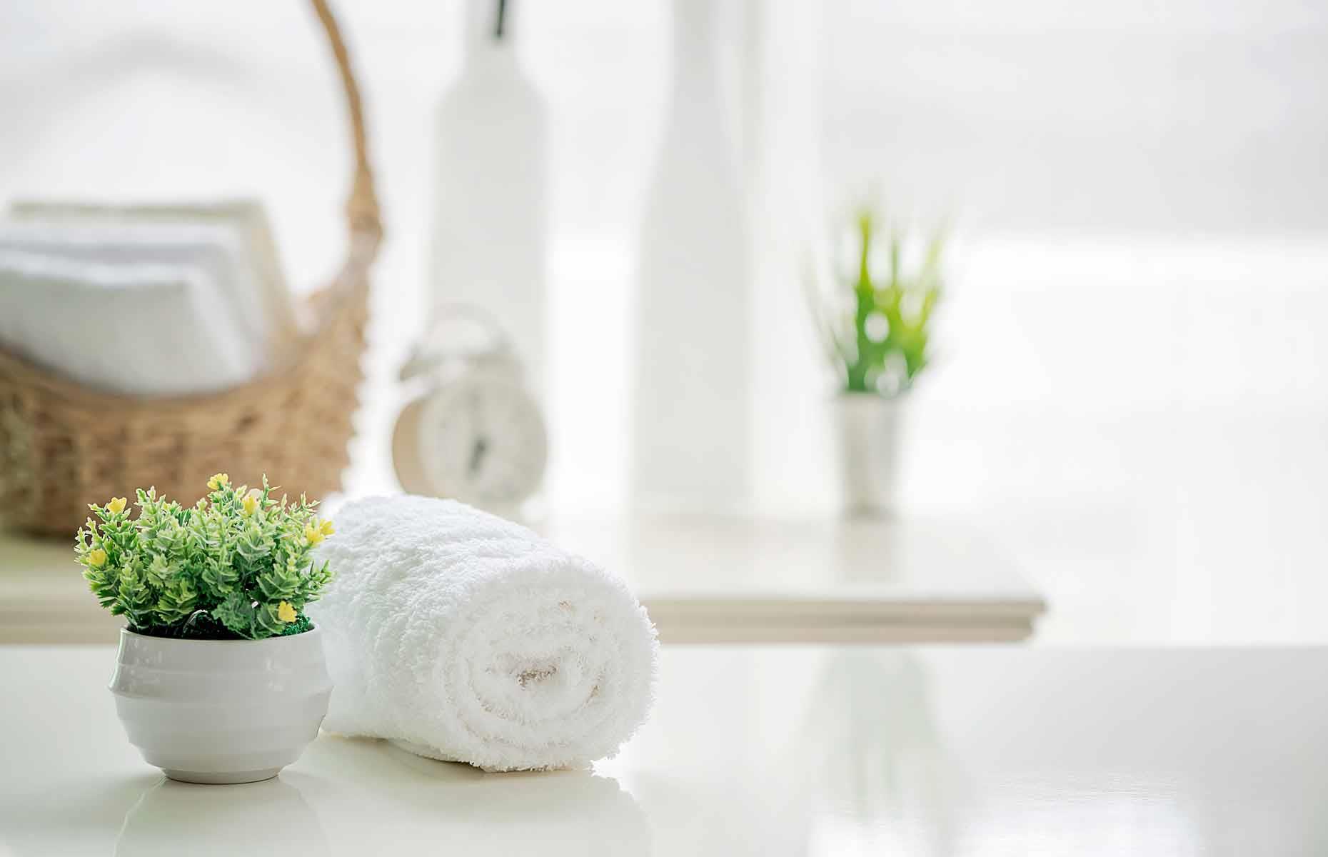Aprende a enrollar tus toallas al estilo spa 