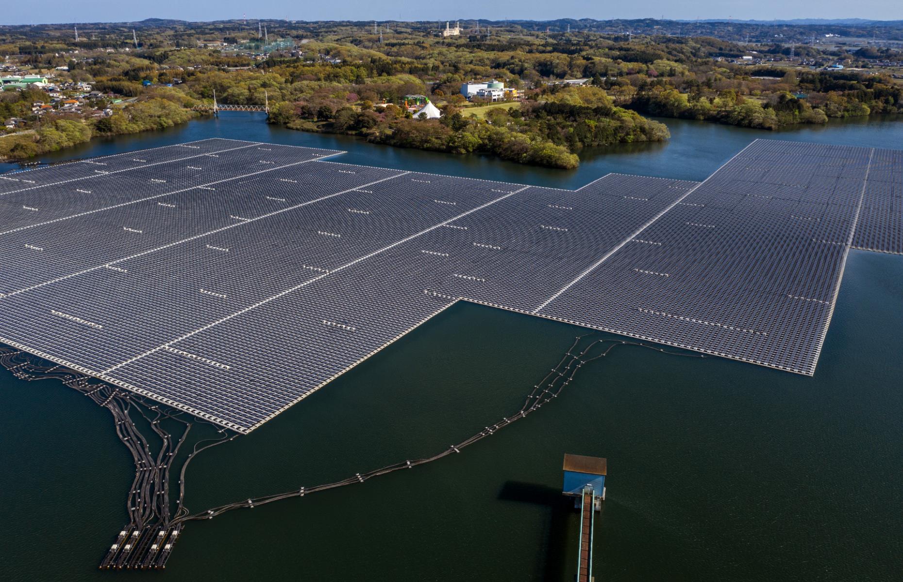 Yamakura Dam Floating Solar Farm, Ichihara, Japan