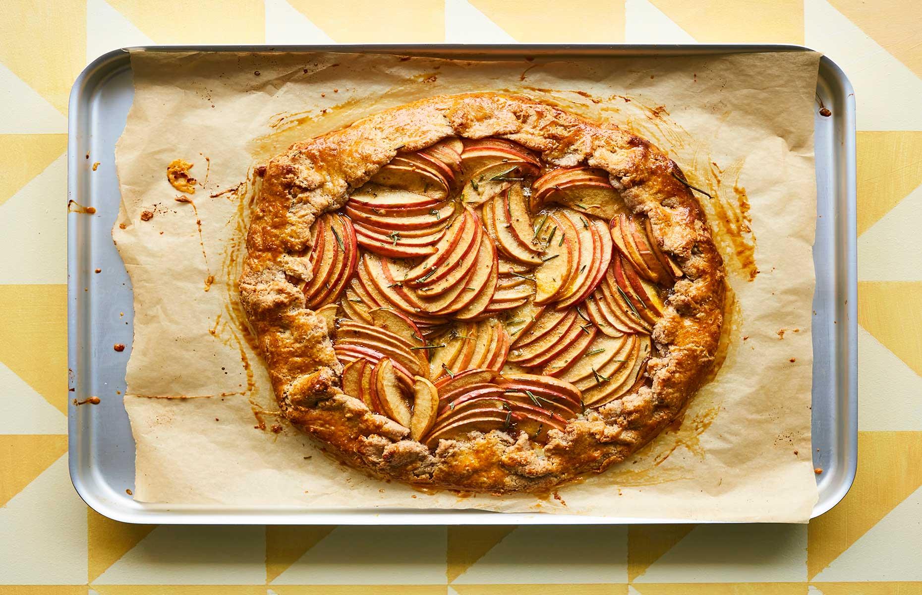 Apple, Cheddar and clove galette