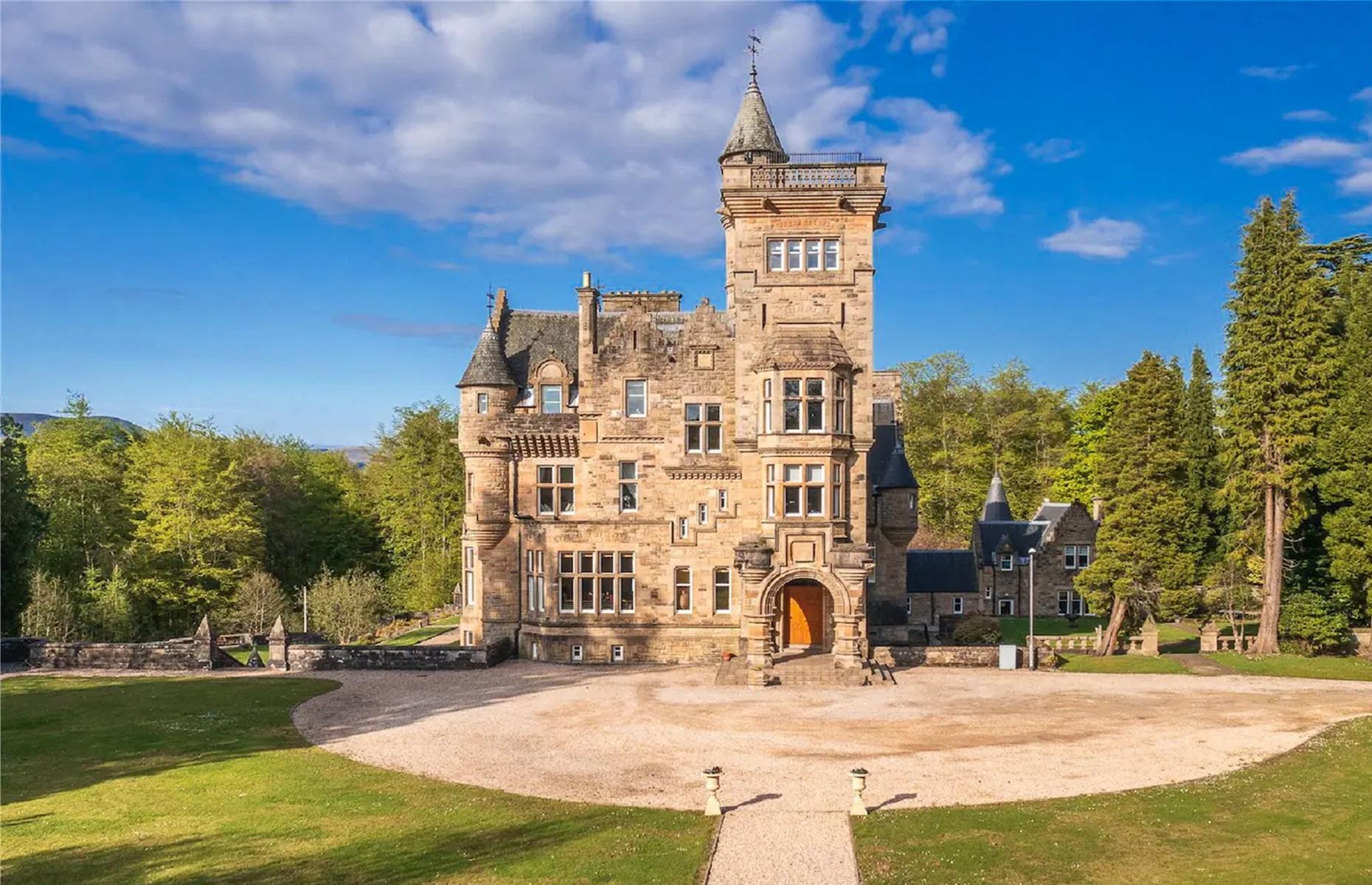 Dollarbeg Castle, Clackmannanshire, UK