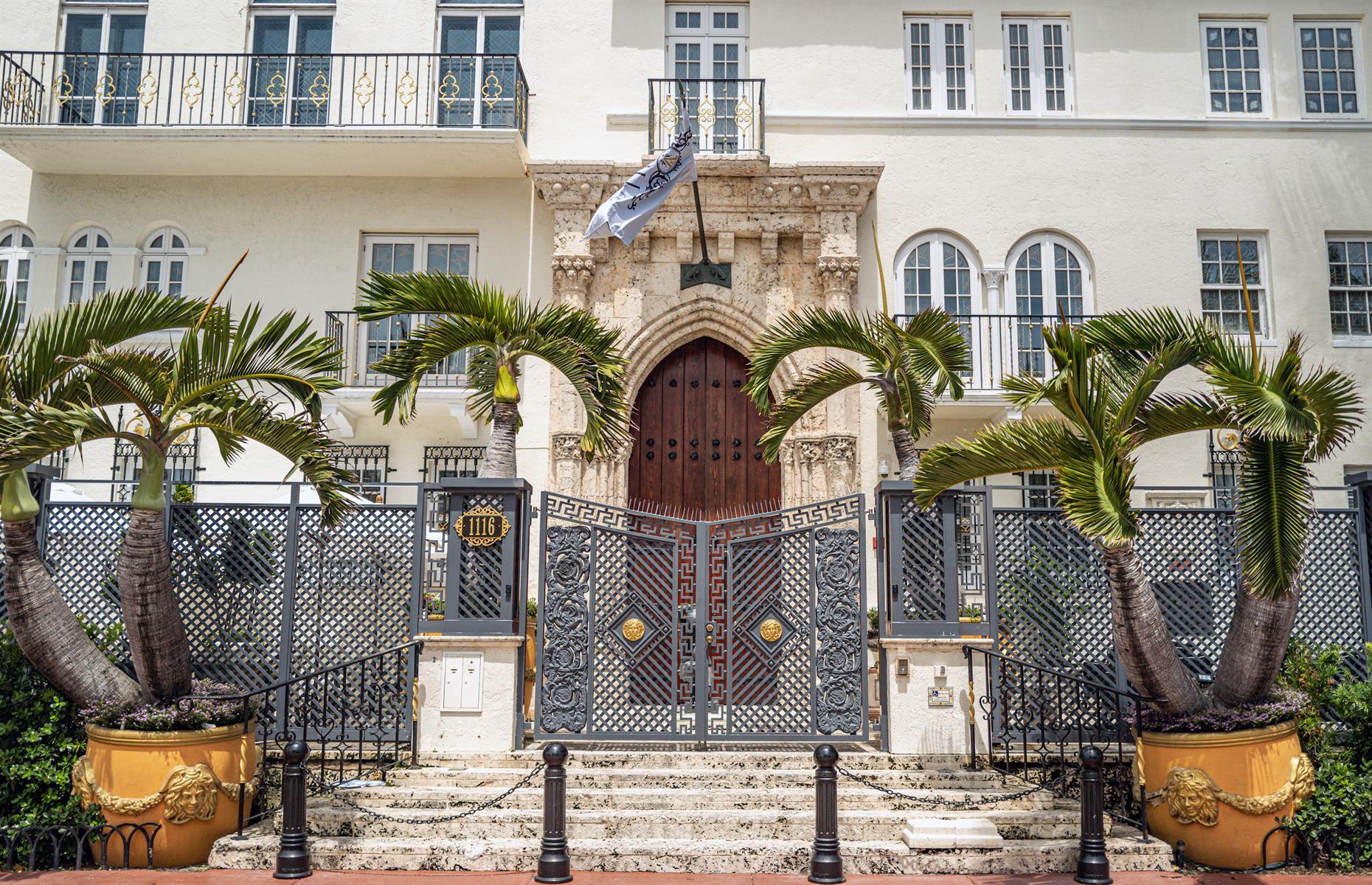 13. Visit the Versace mansion