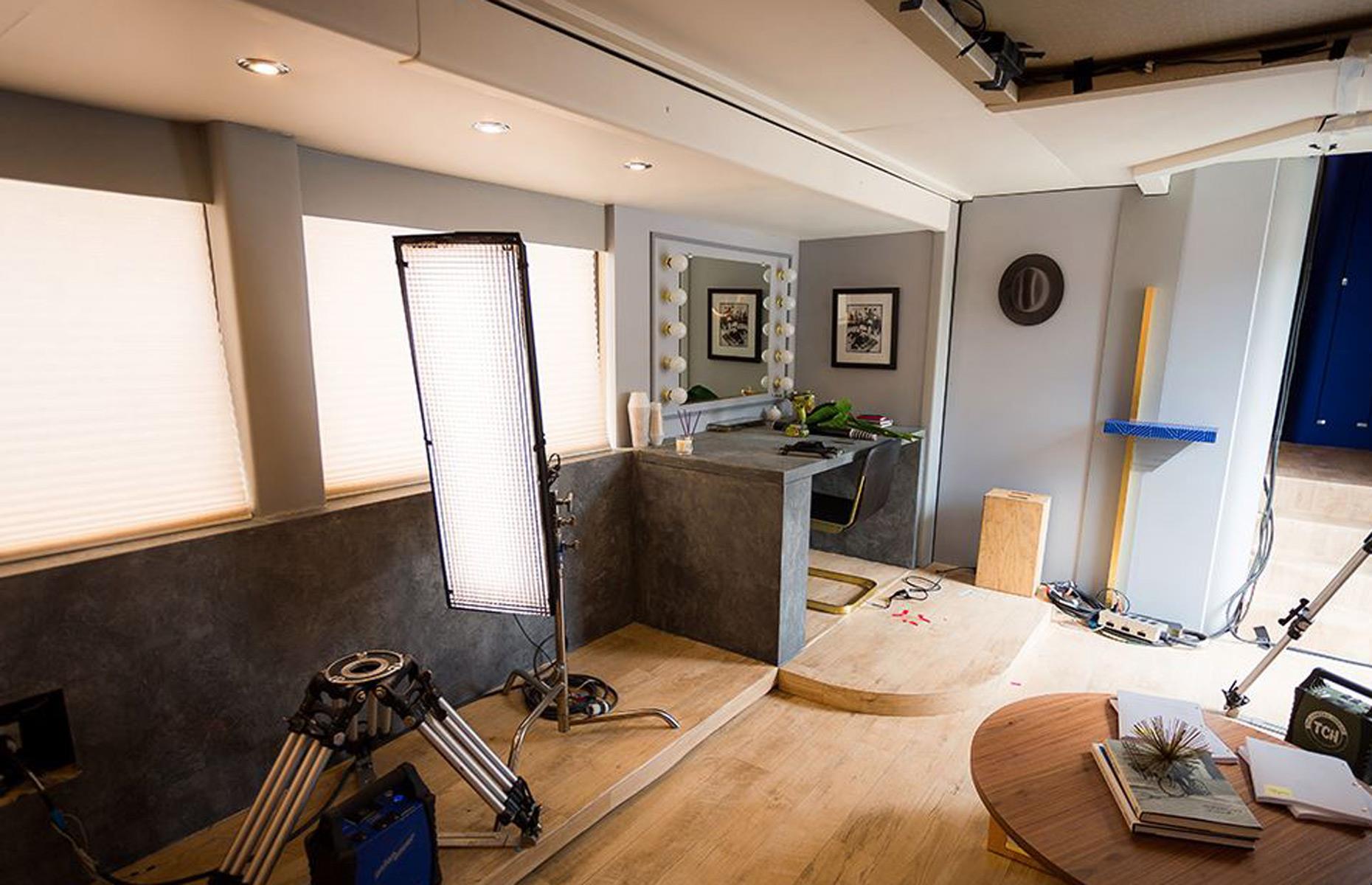 Jamie Foxx's studio on wheels