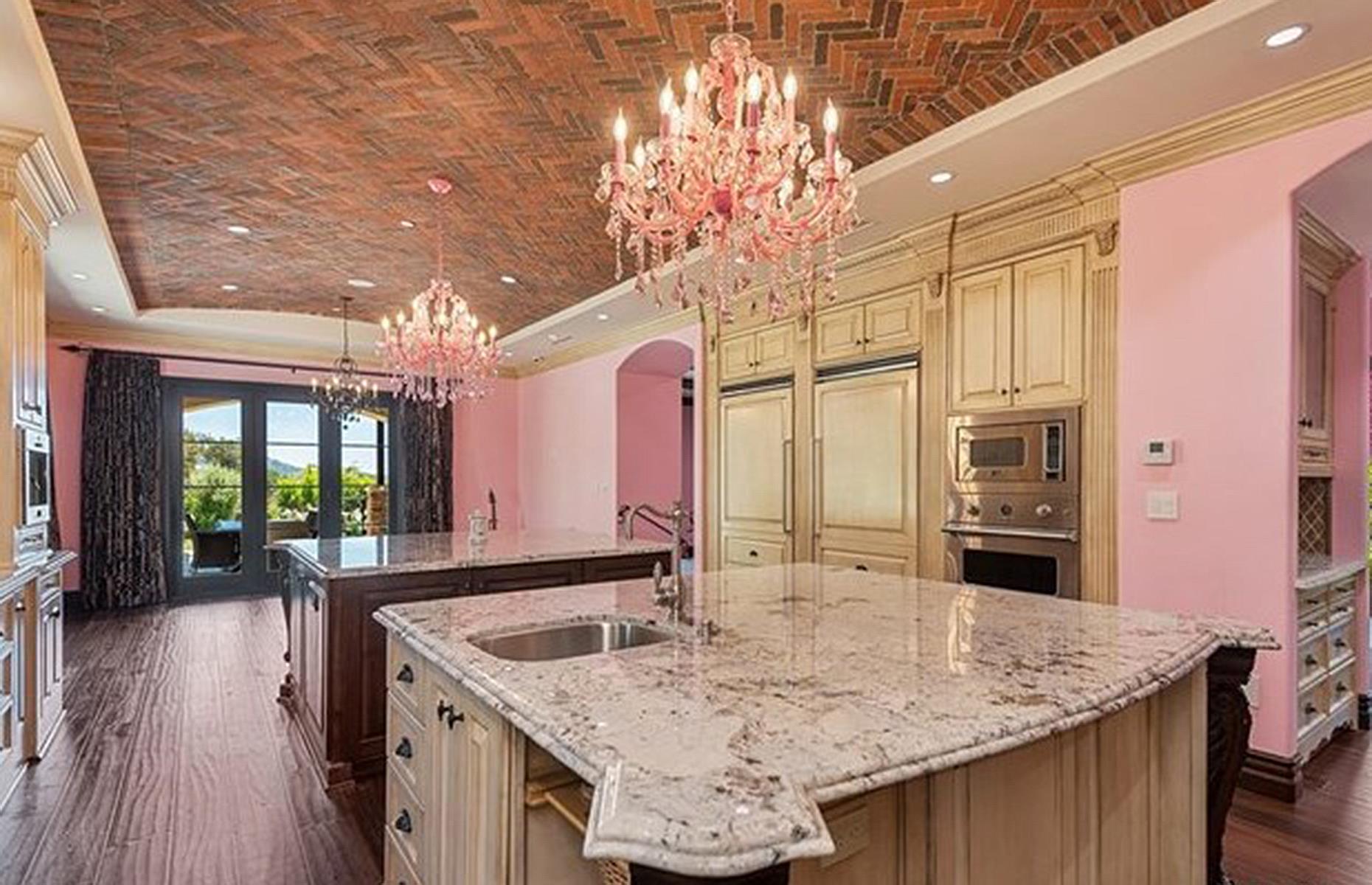 From Calvin Harris Secluded Retreat To J Lo S Beach House Star Homes In August 2020 Loveproperty Com