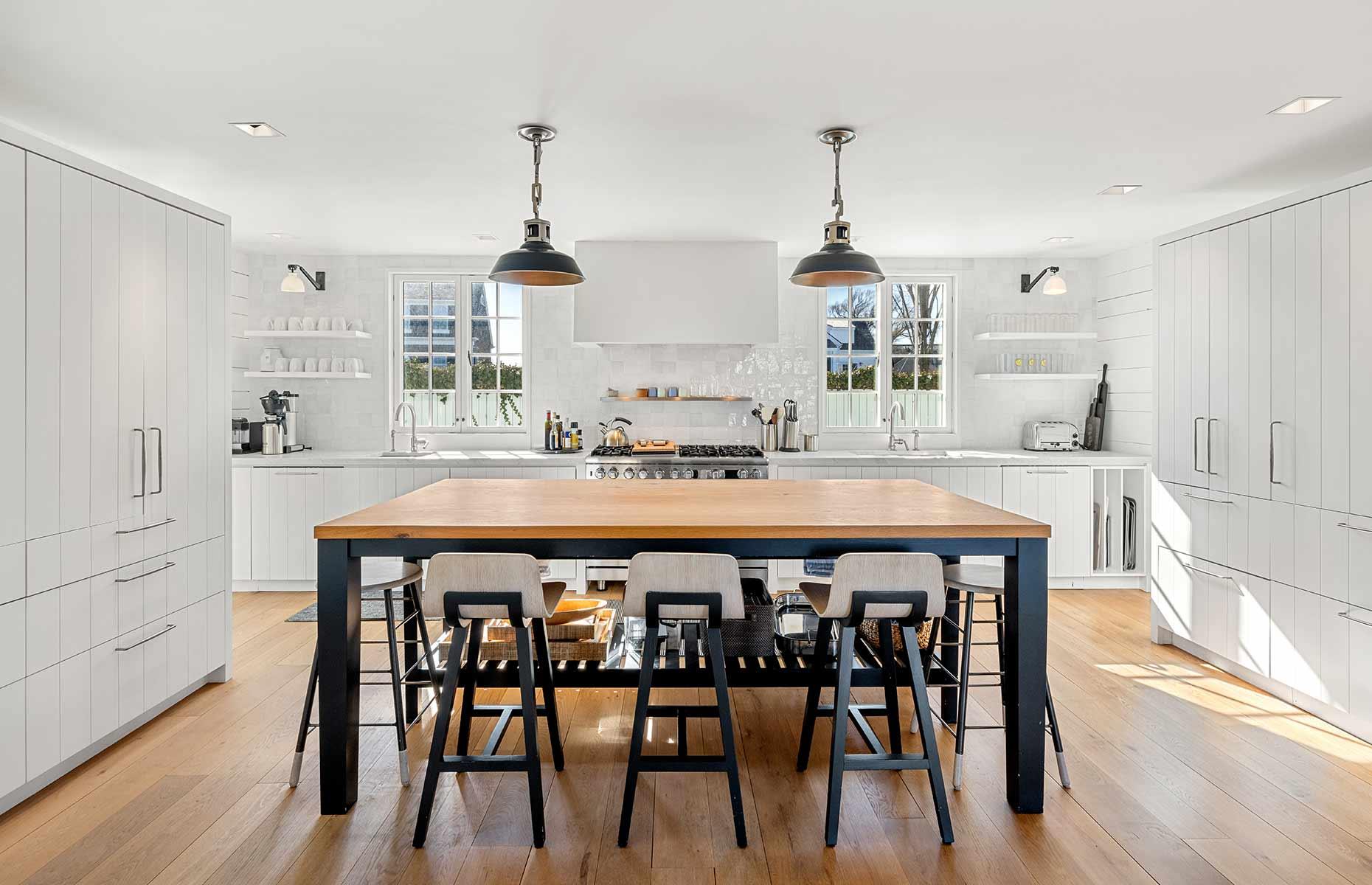 Taylor Swift's coastal estate in Massachusetts