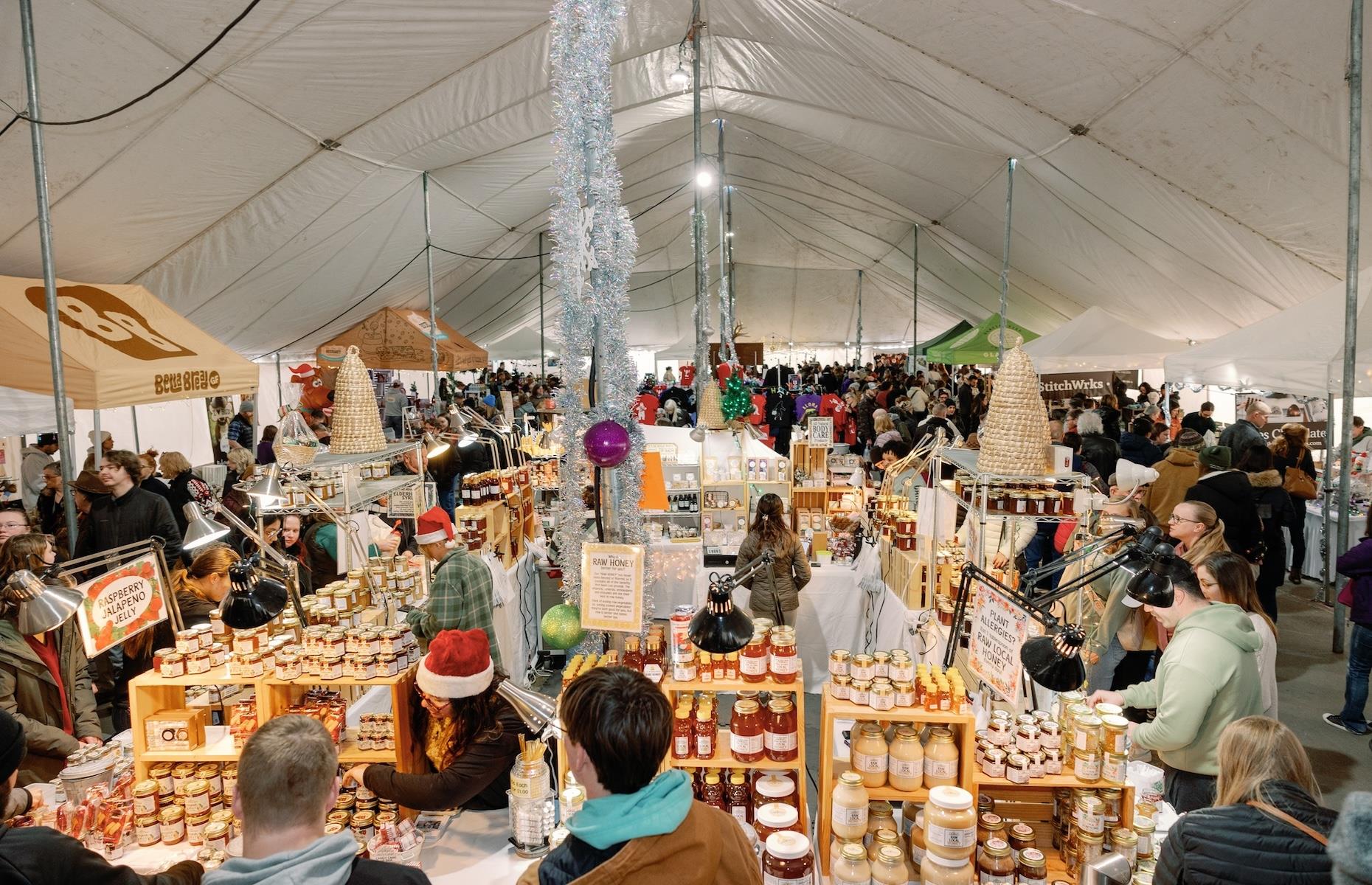 Nebraska: Holiday Market, Omaha