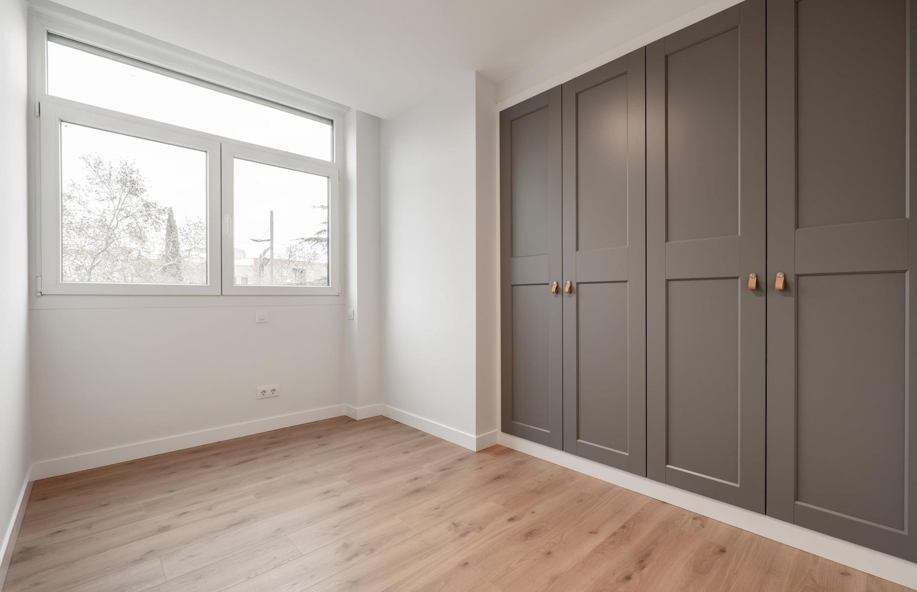 Build DIY wardrobes