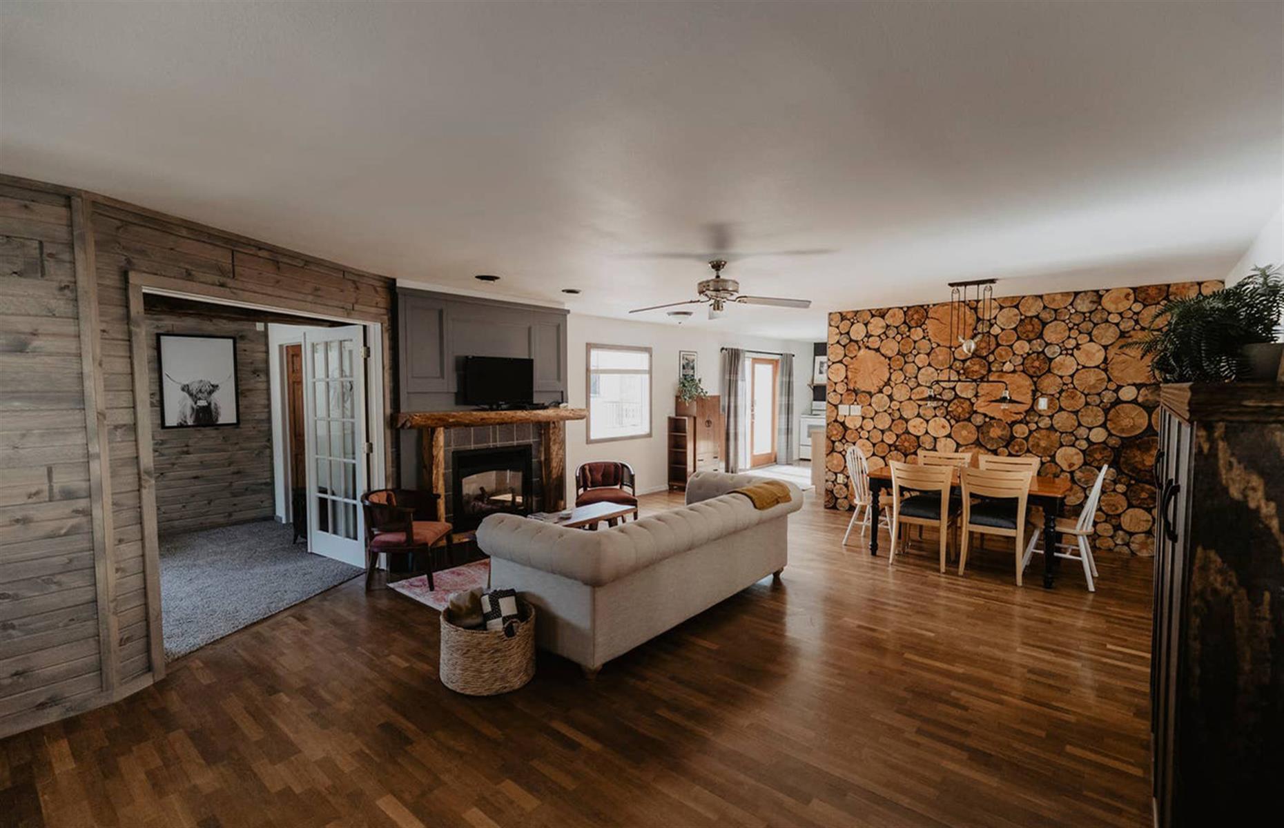 South Dakota: The Woodsley, Keystone