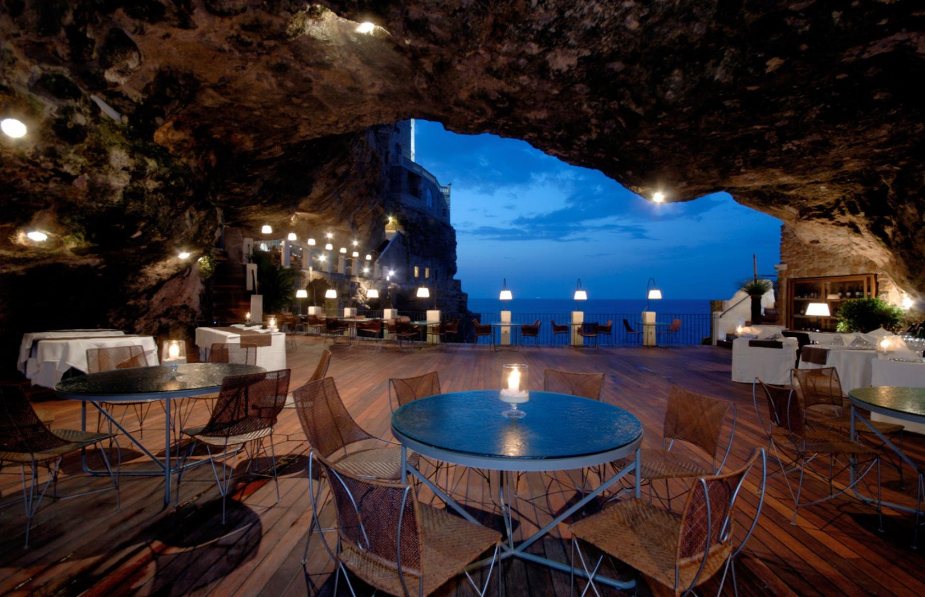 Ristorante Grotta Palazzese: Puglia, Italy