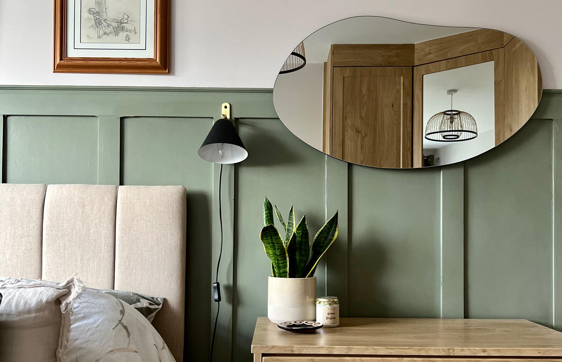 Add panelling to walls