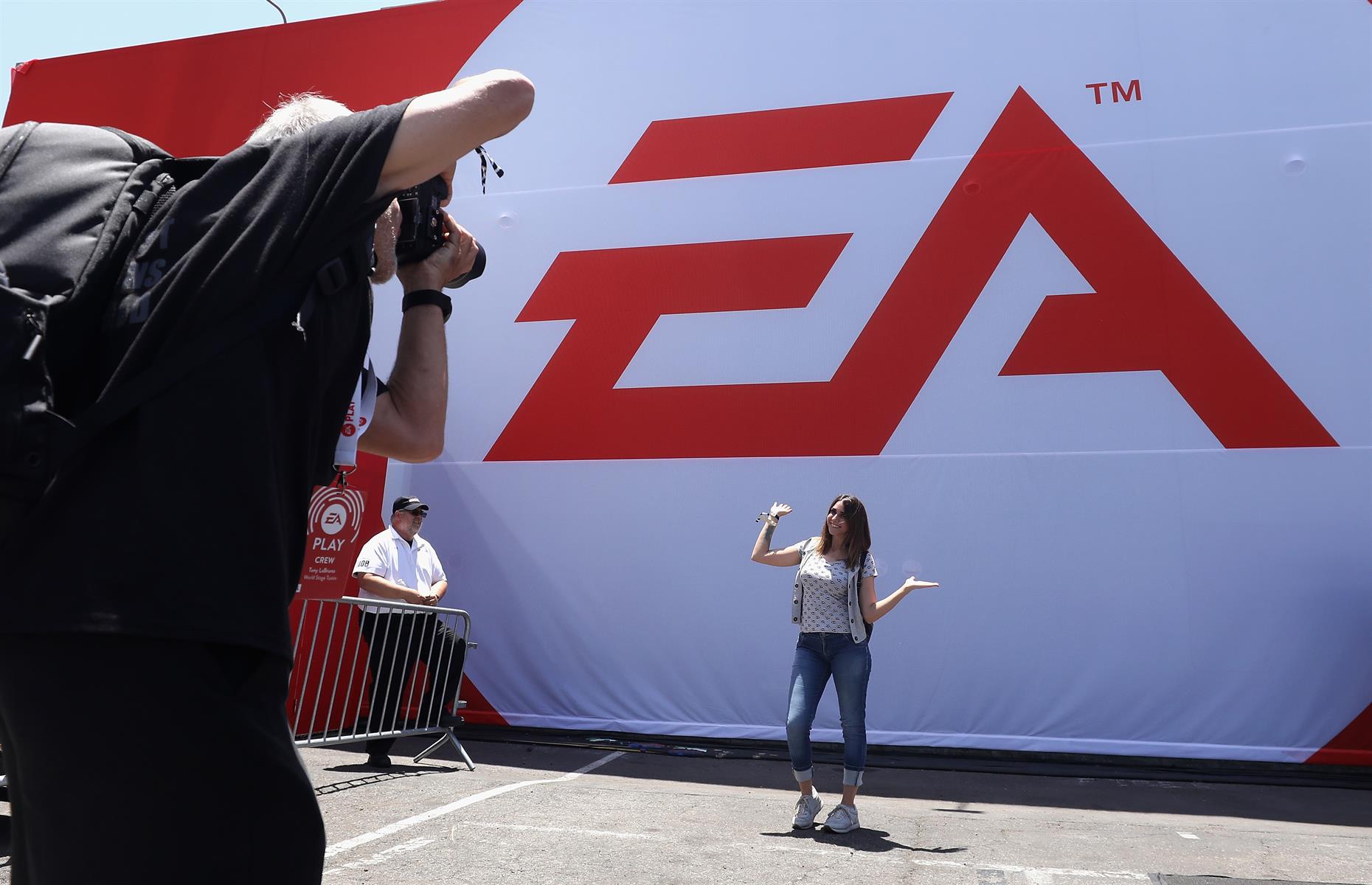 Electronic Arts: 9% stake