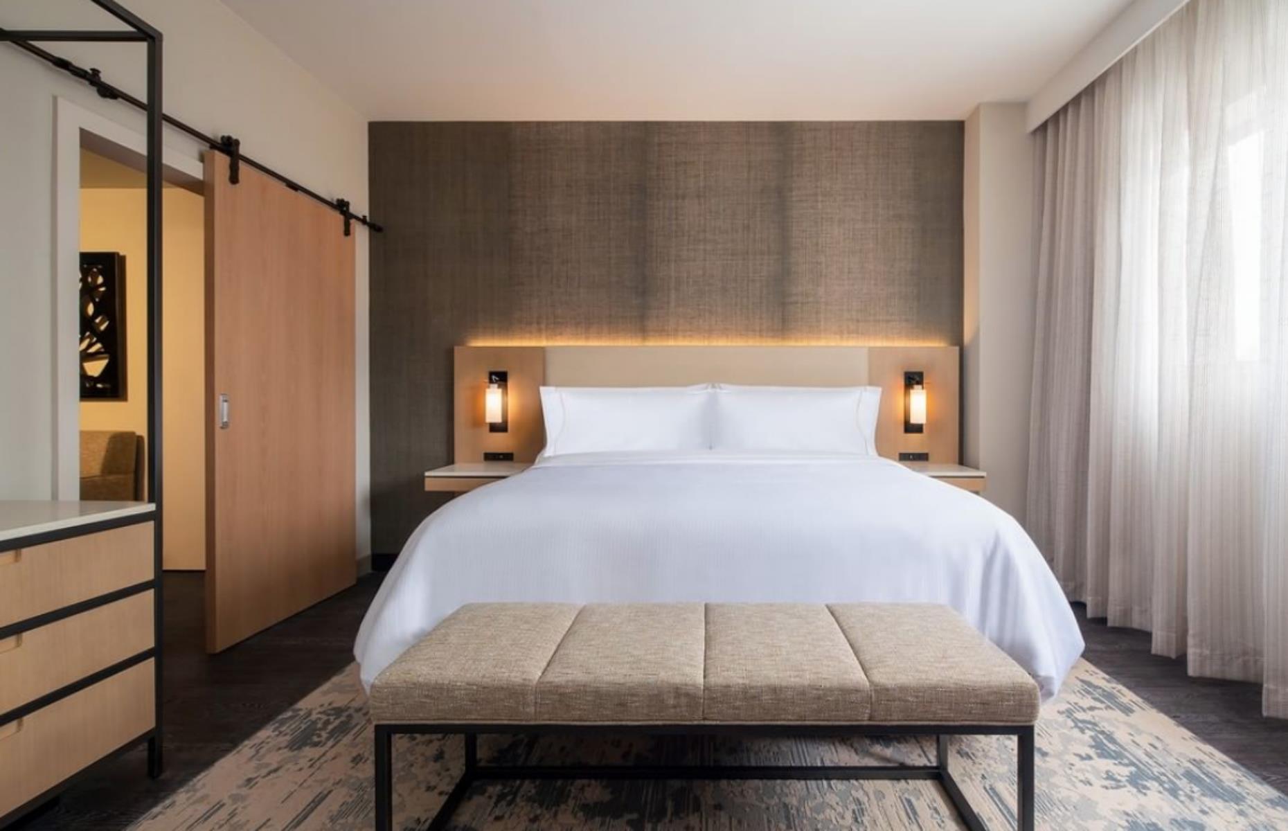 Hotels: room-cleaning robots