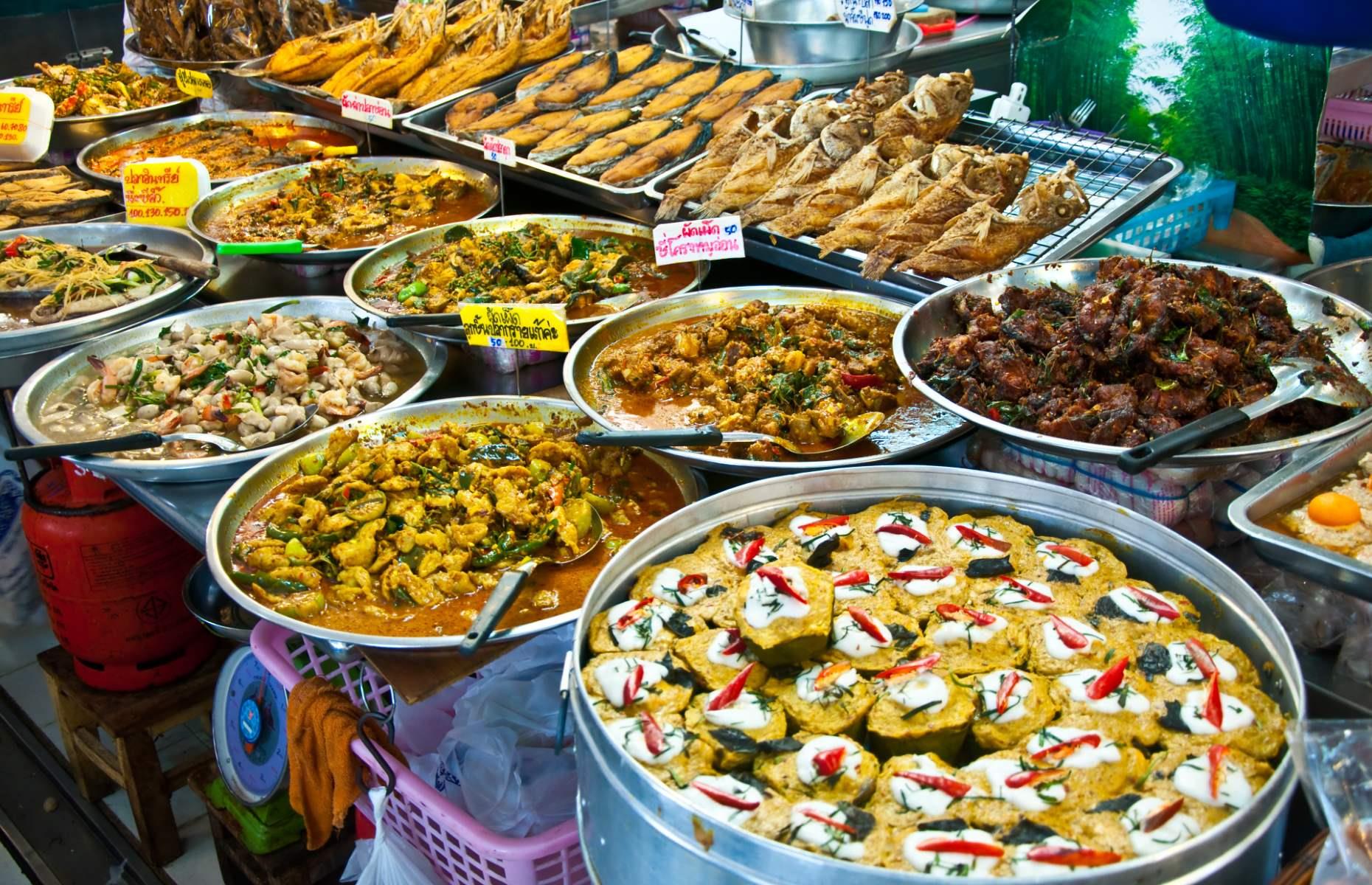 In Thailand wird das Essen geteilt