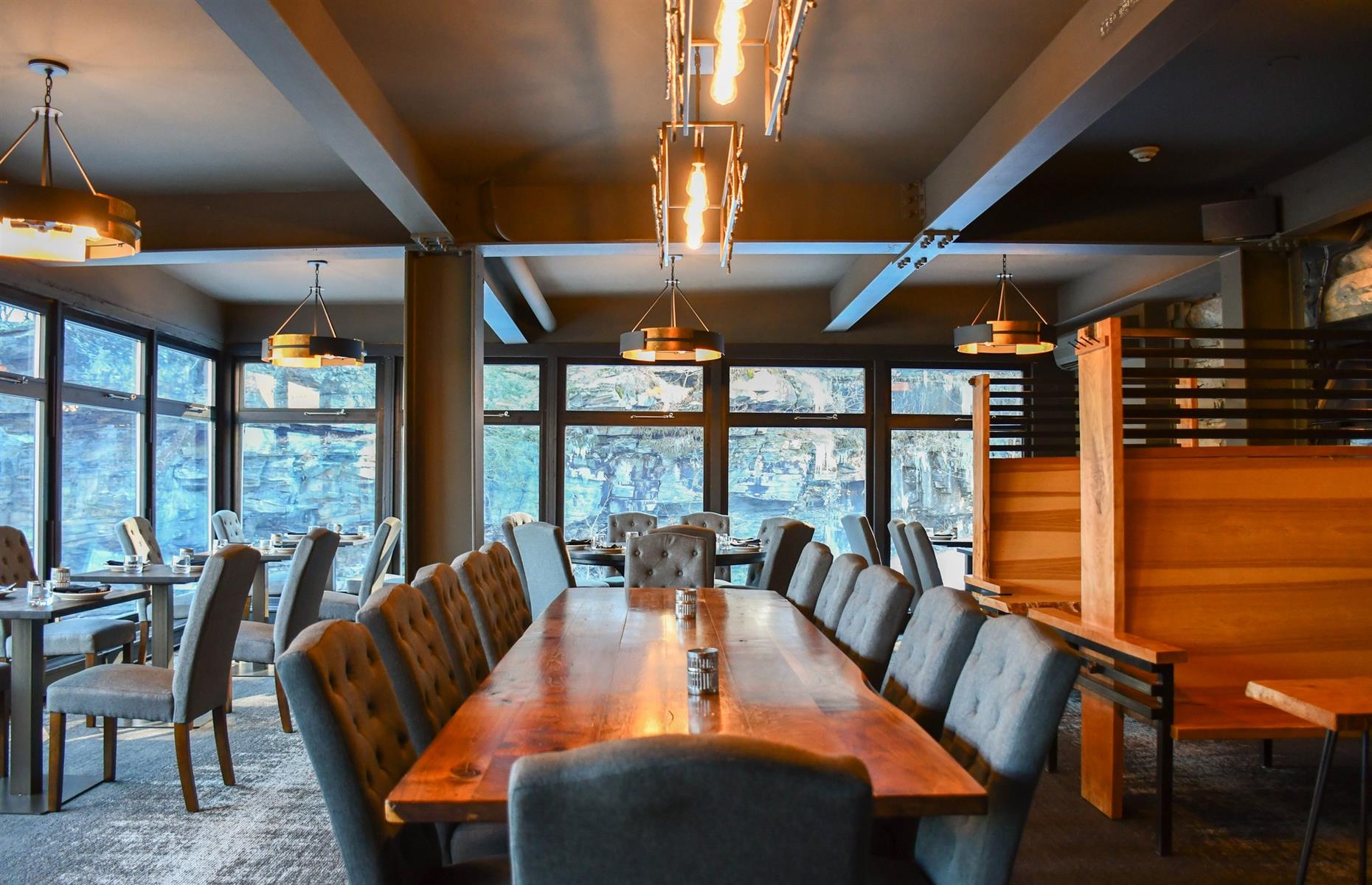 Pennsylvania: Glass – wine. bar. kitchen, Hawley