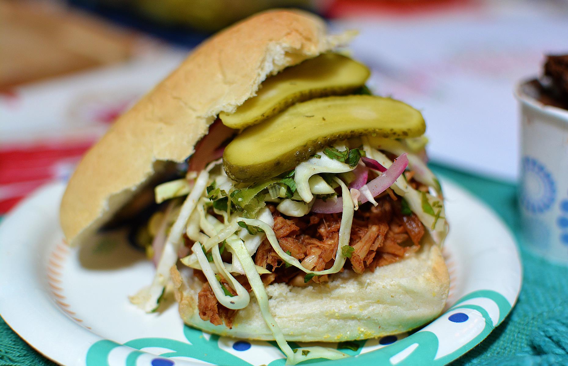 Pulled jackfruit burger