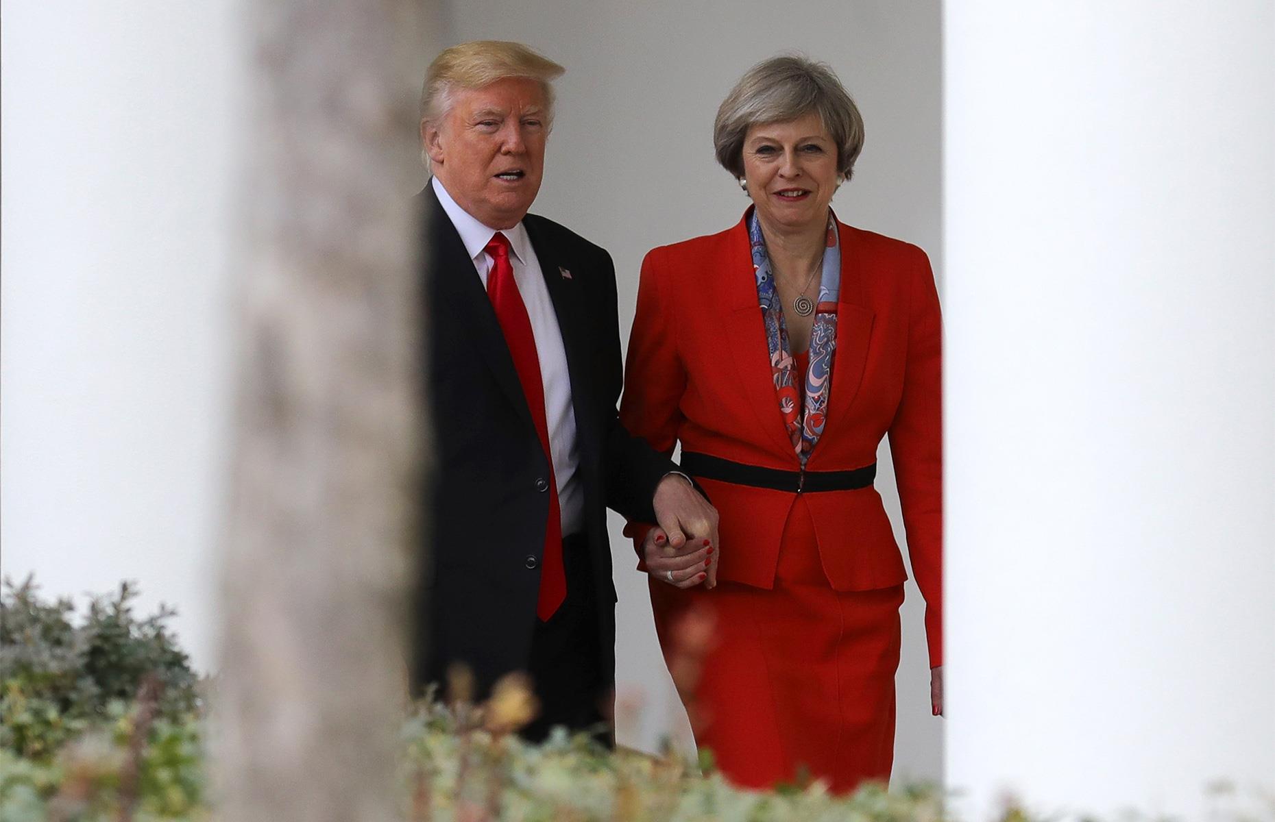 Hand in Hand mit Theresa May