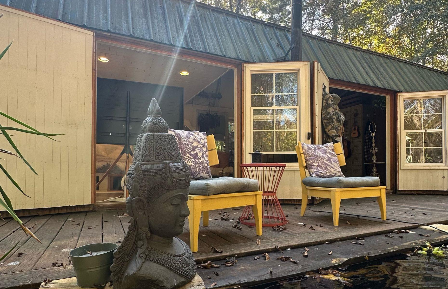 Beloved Cabin, Georgia, USA