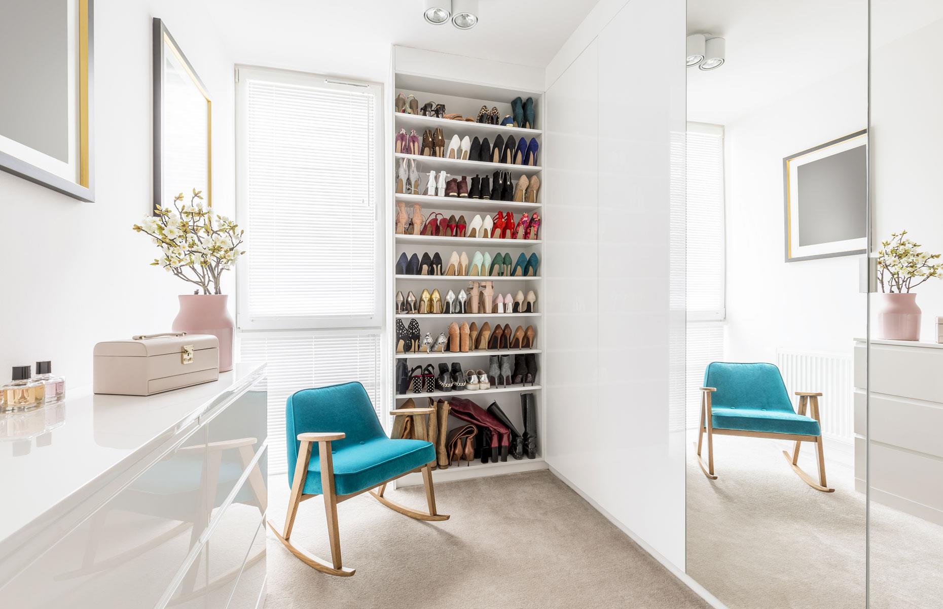 Converting a bedroom into a dressing room