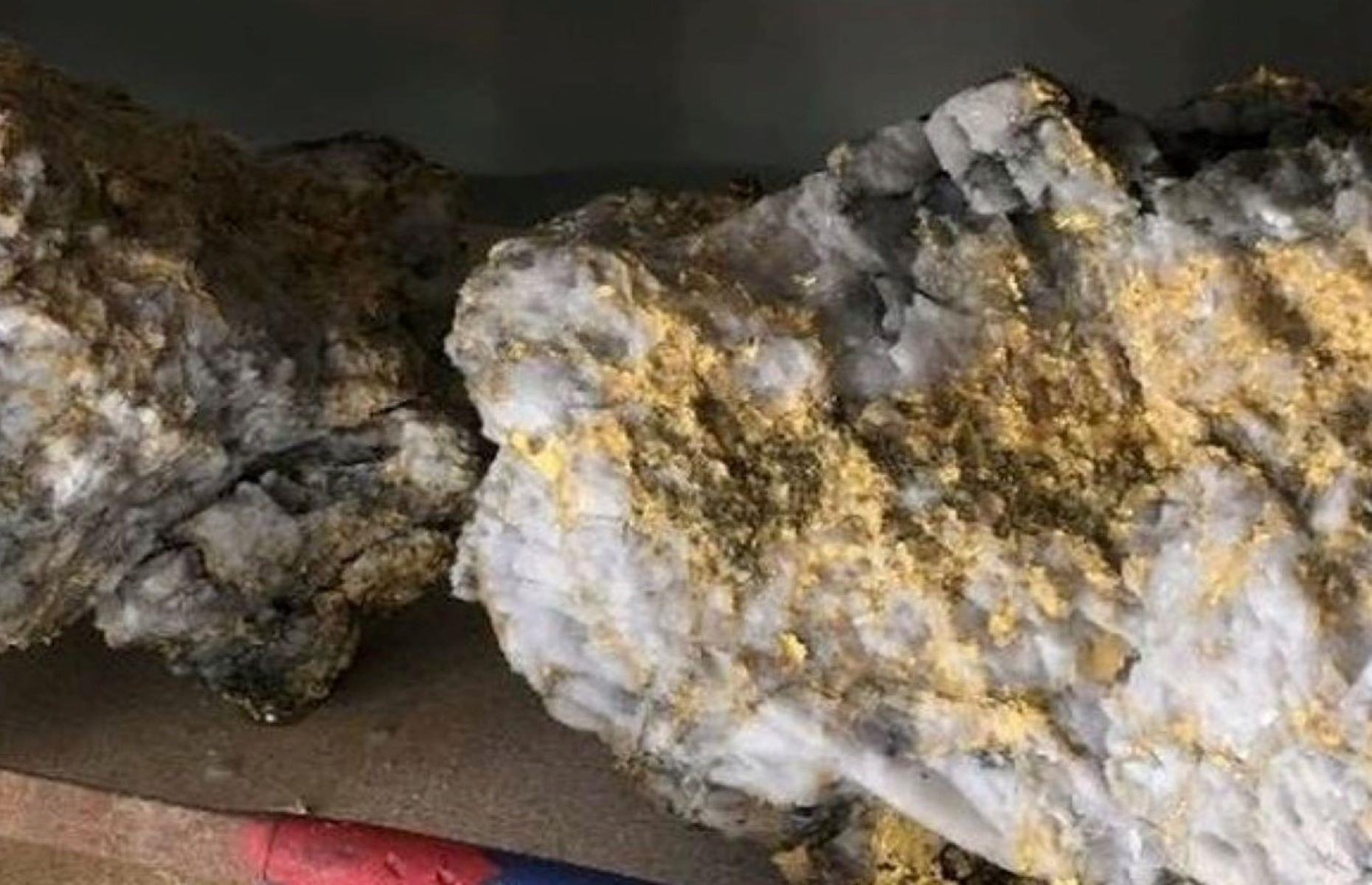 RNC Minerals' 2 „Nugget“: 63 kg (2.222 Unzen)