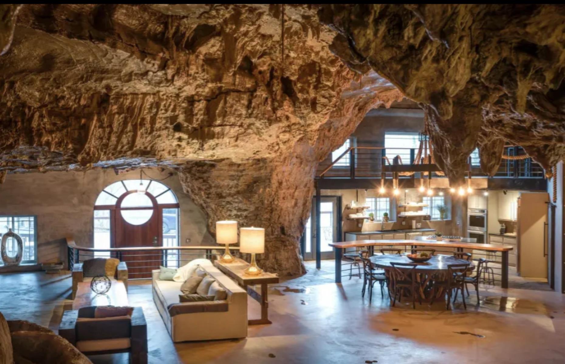 Converted Cold War cave, Arkansas, USA