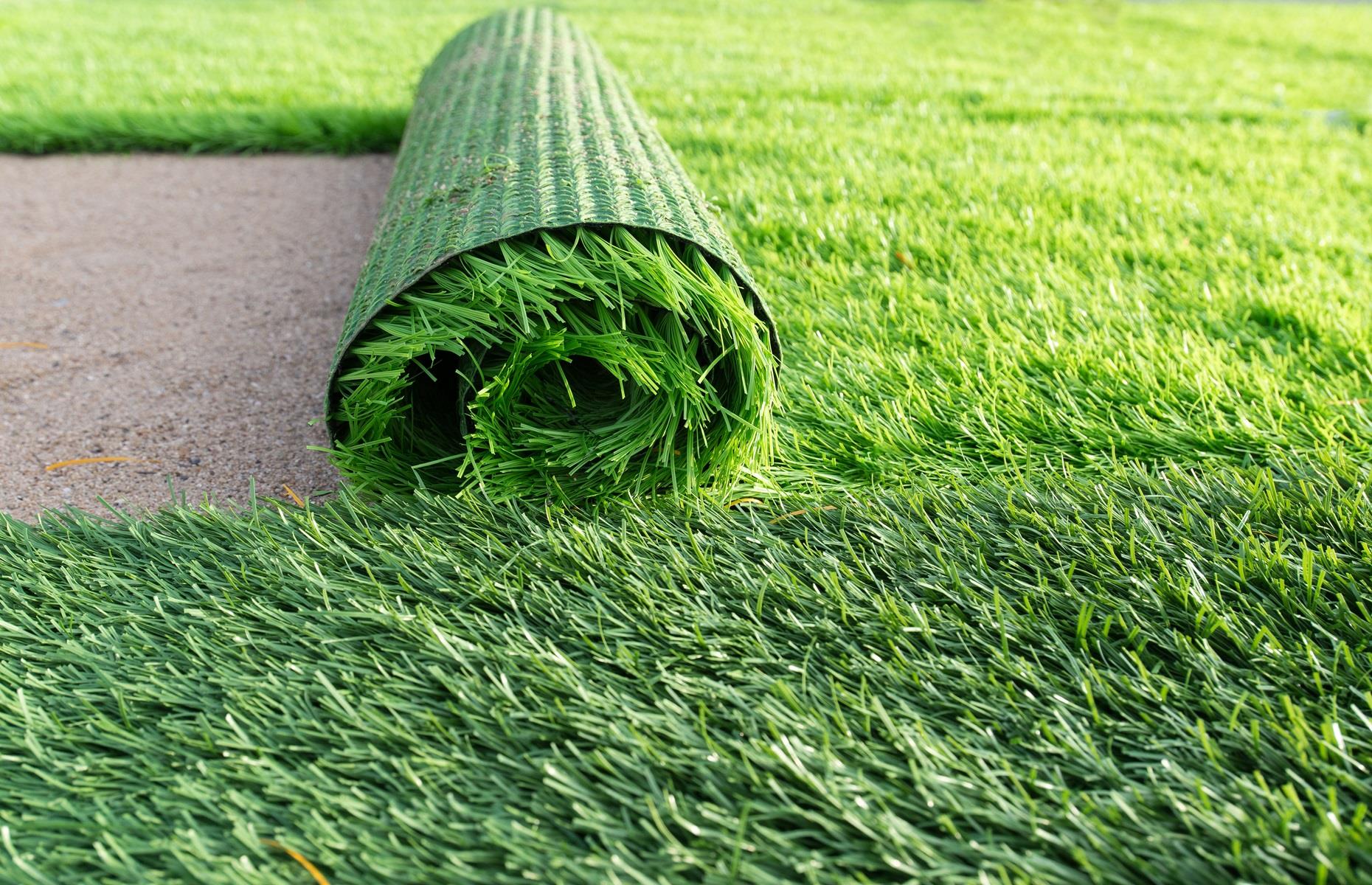 Thinking artificial grass is easy
