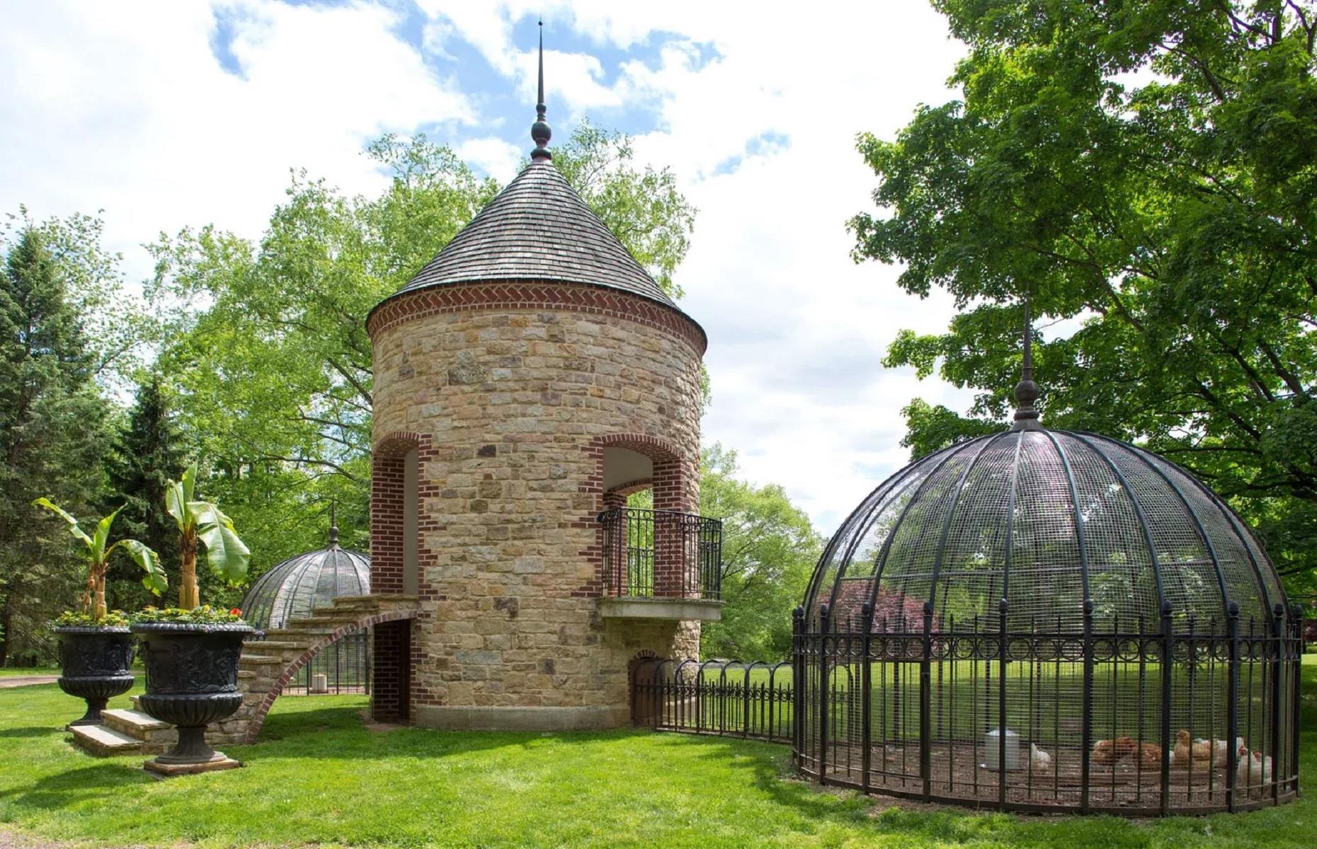 Campbell's soup heir mansion: passing the mantle