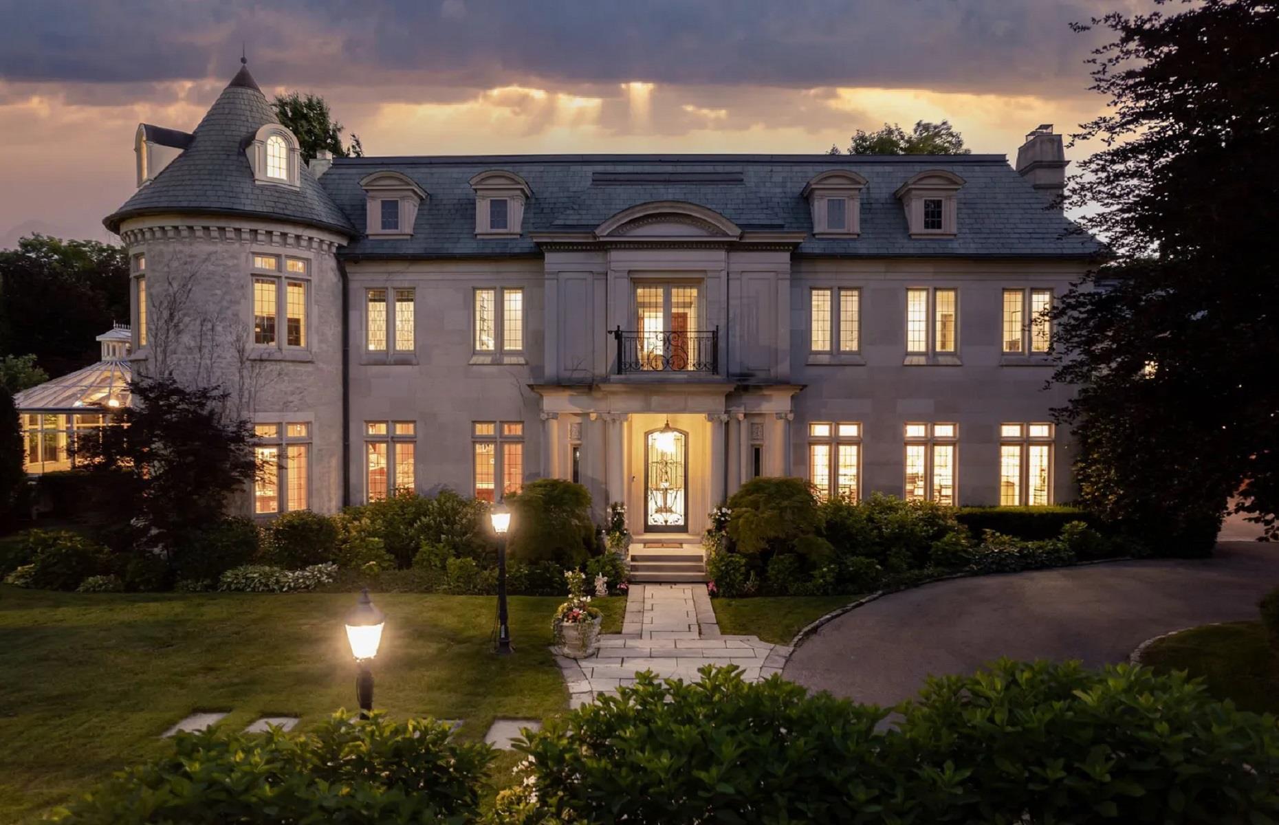 Castillo de estilo francés, Ontario, Canadá